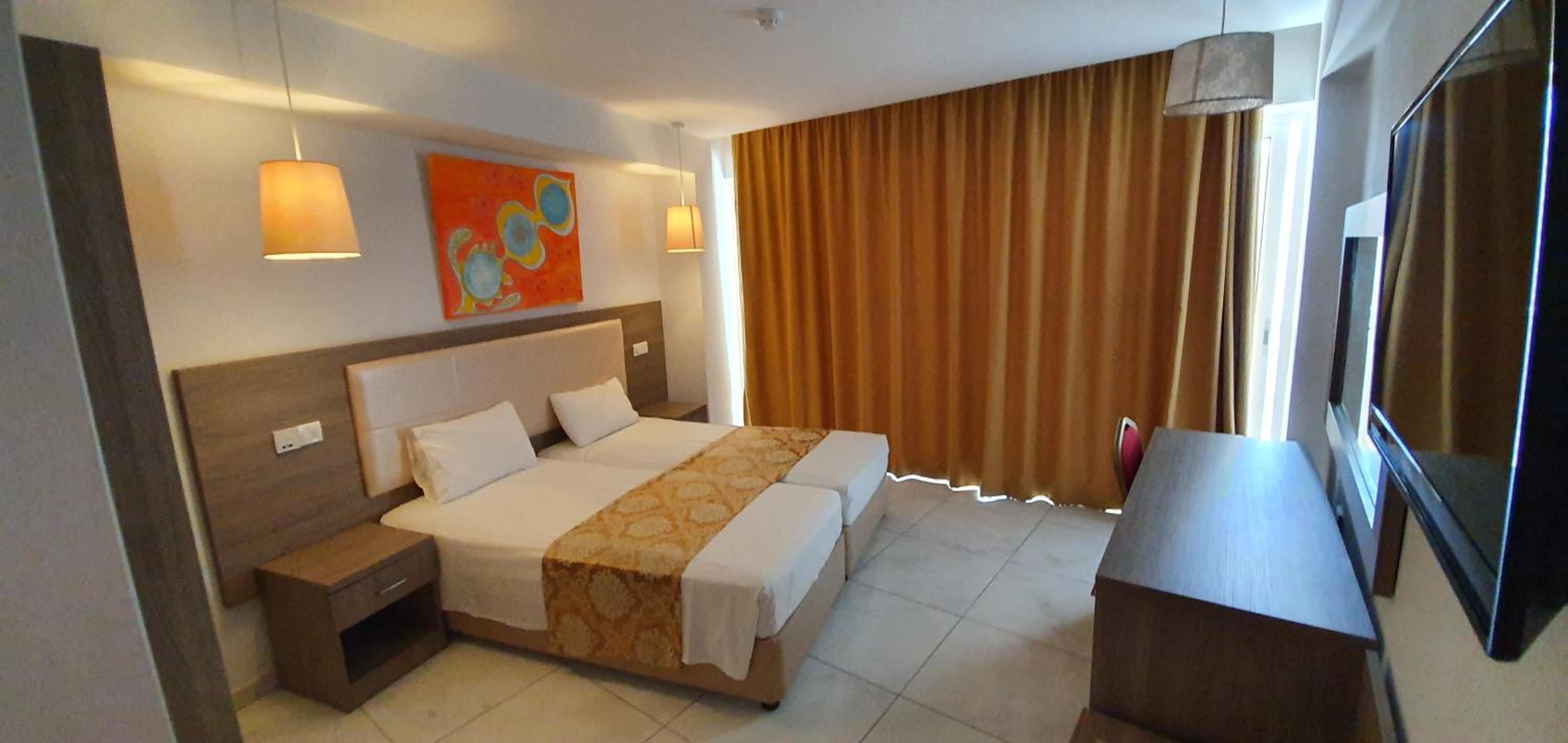 Standard Room with Sea View - Photo 6