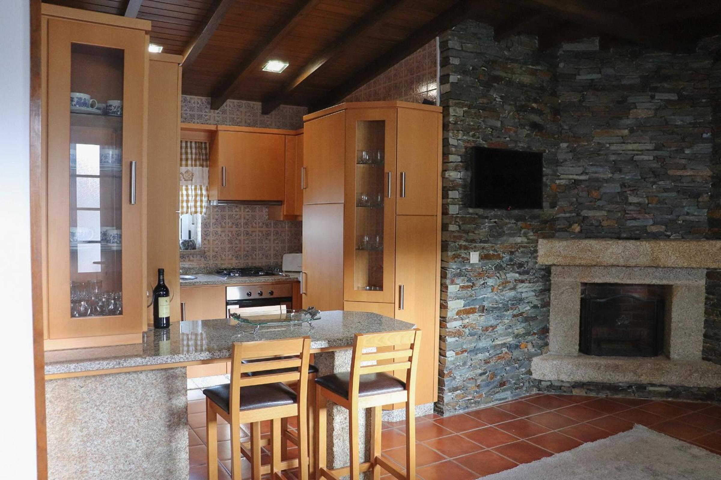 Two-Bedroom House - Photo 22