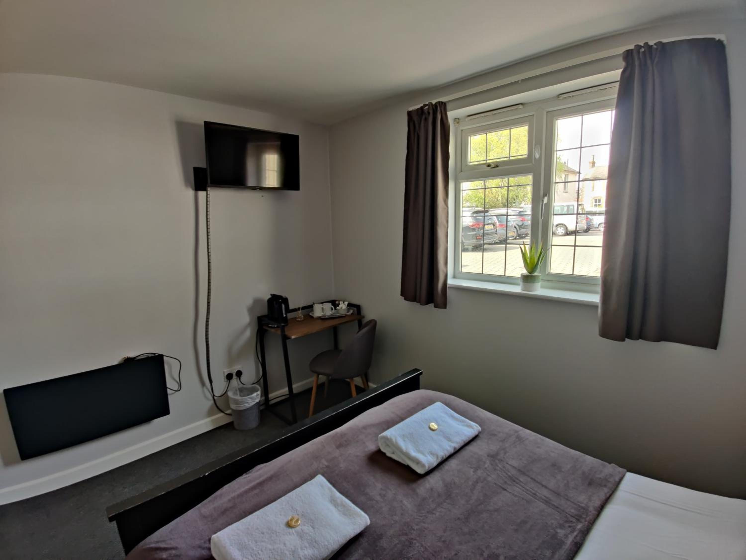 Double Room - Photo 9