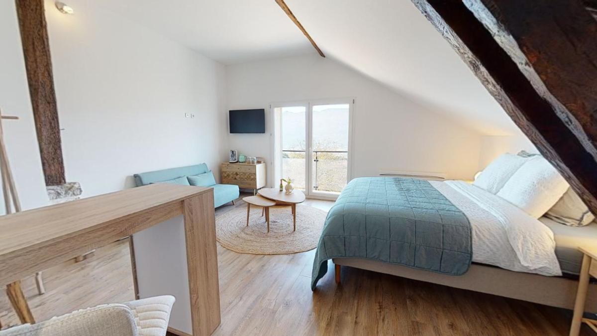 King Room with Mountain View photo 2