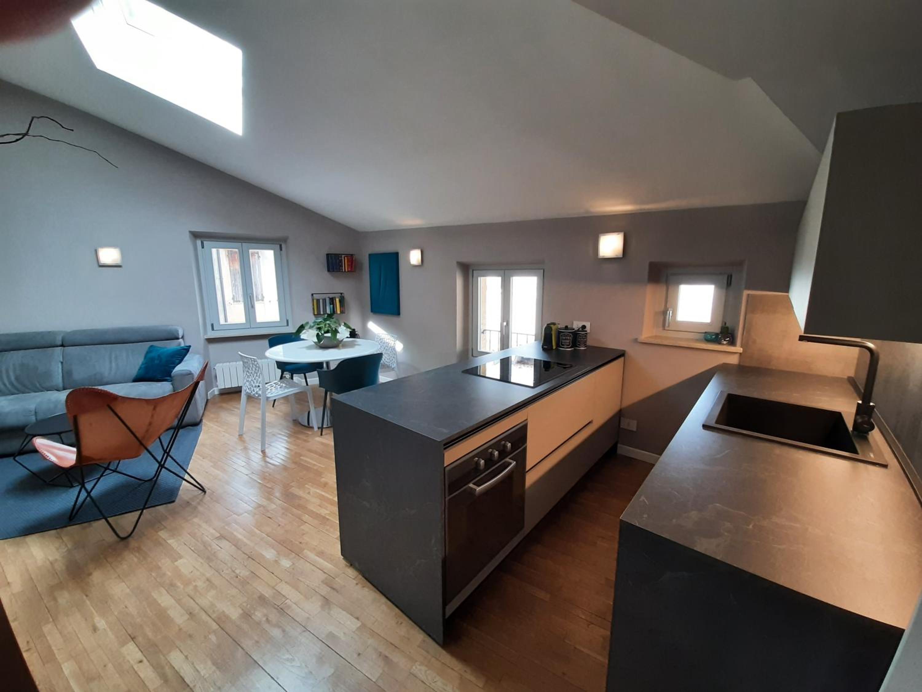 One-Bedroom Apartment - Photo 8