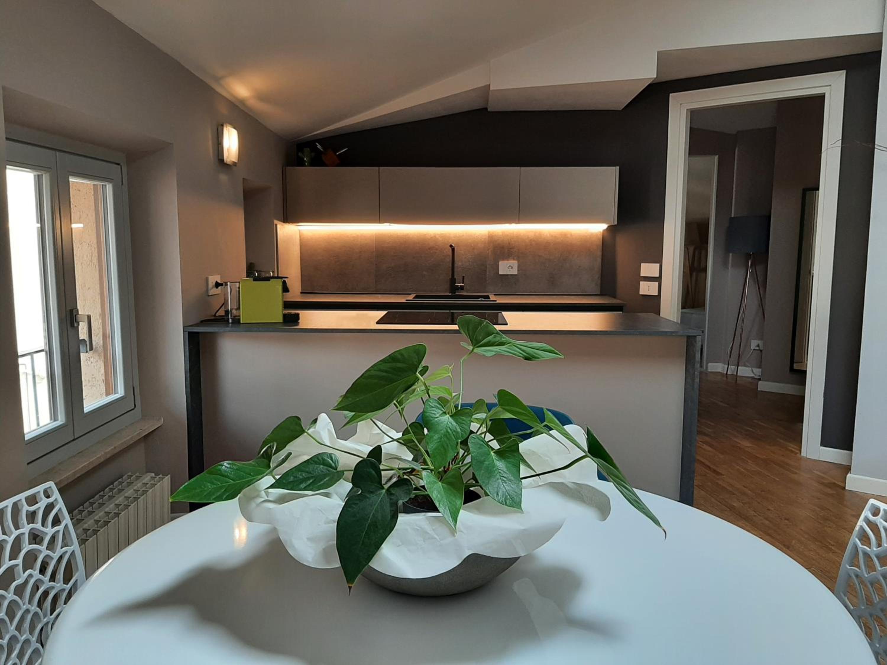 One-Bedroom Apartment - Photo 12