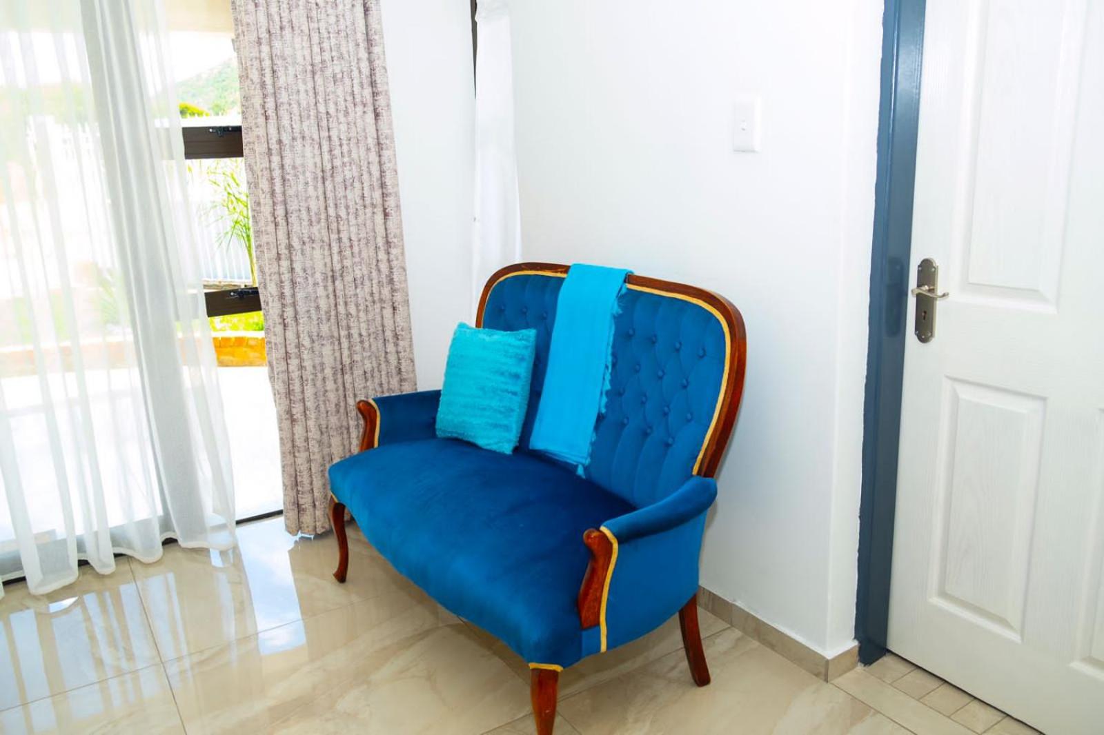 Family Room - Photo 2