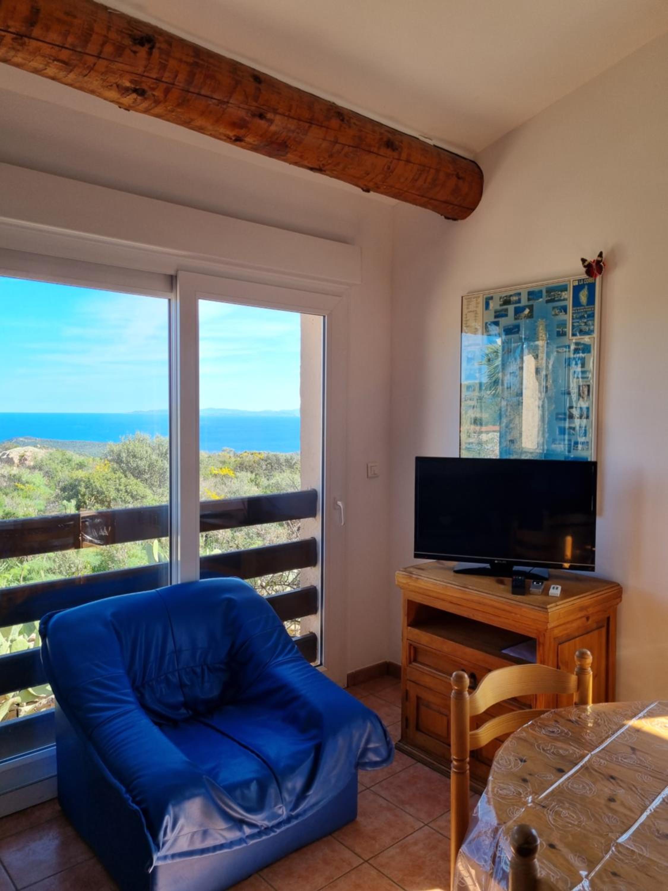 Apartment with Sea View photo 2