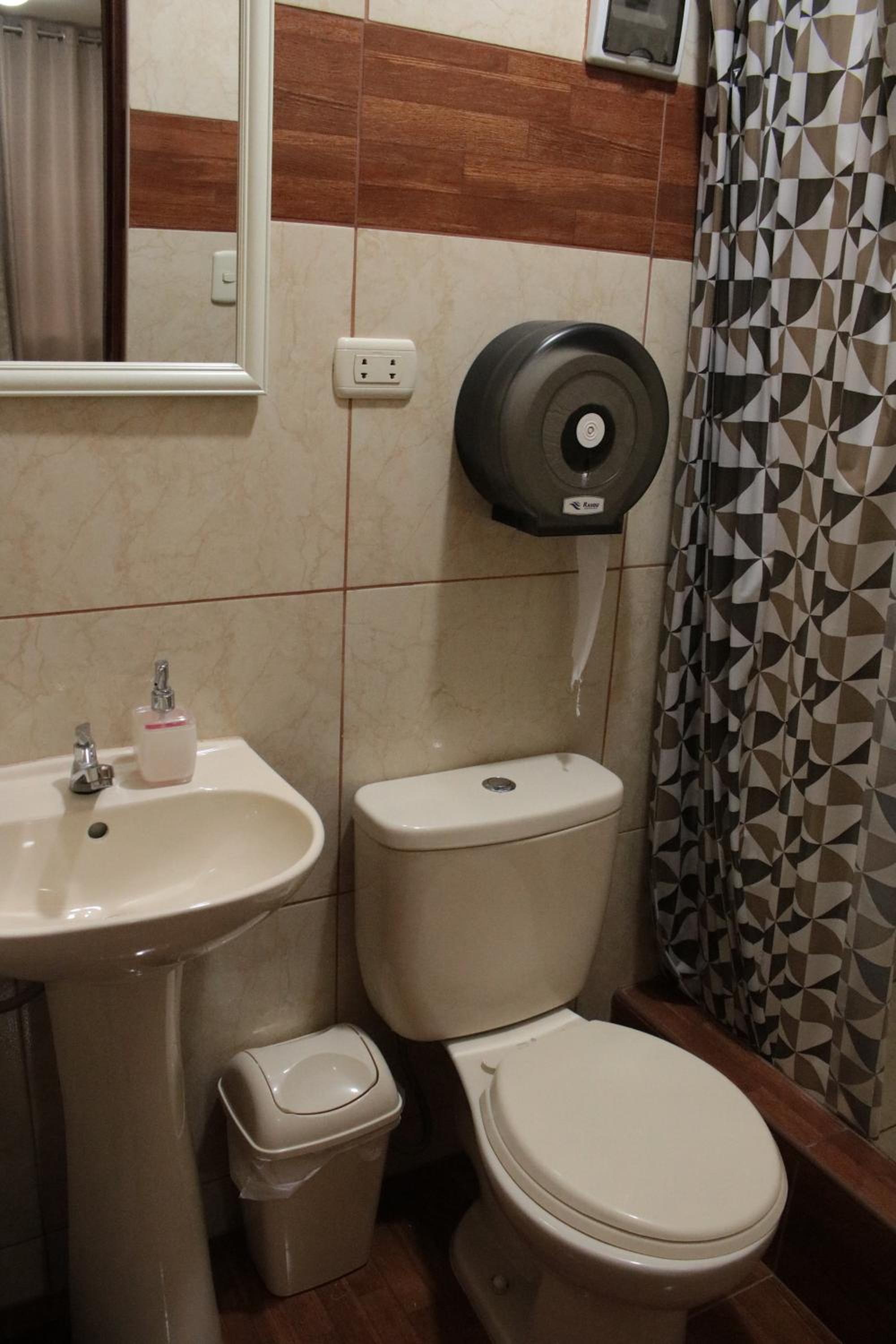 Double Room with Private Bathroom photo 2