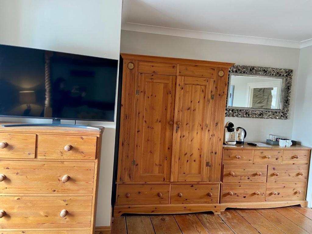King Suite - Photo 3
