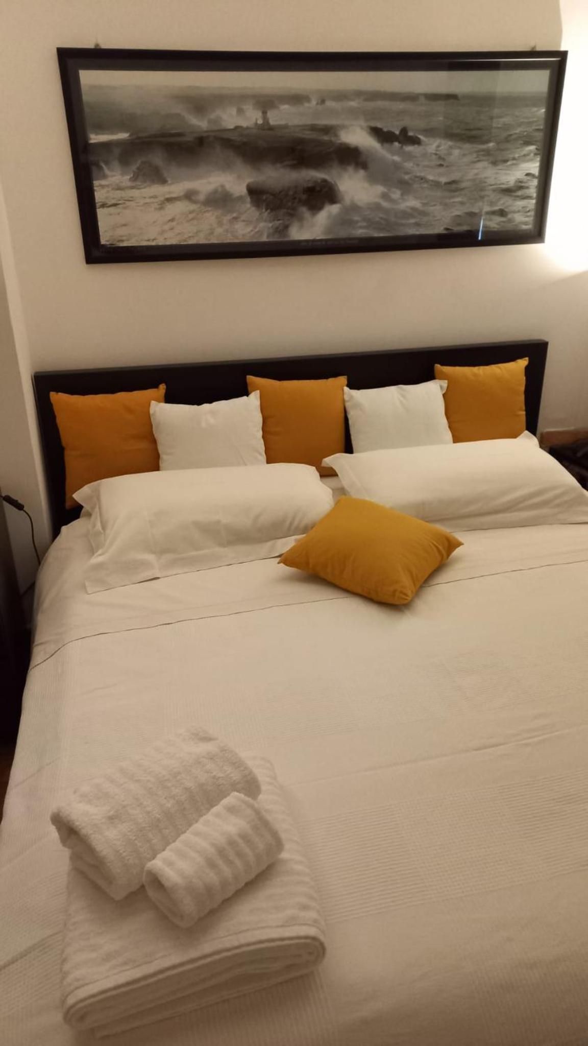 Two-Bedroom Apartment - Photo 4
