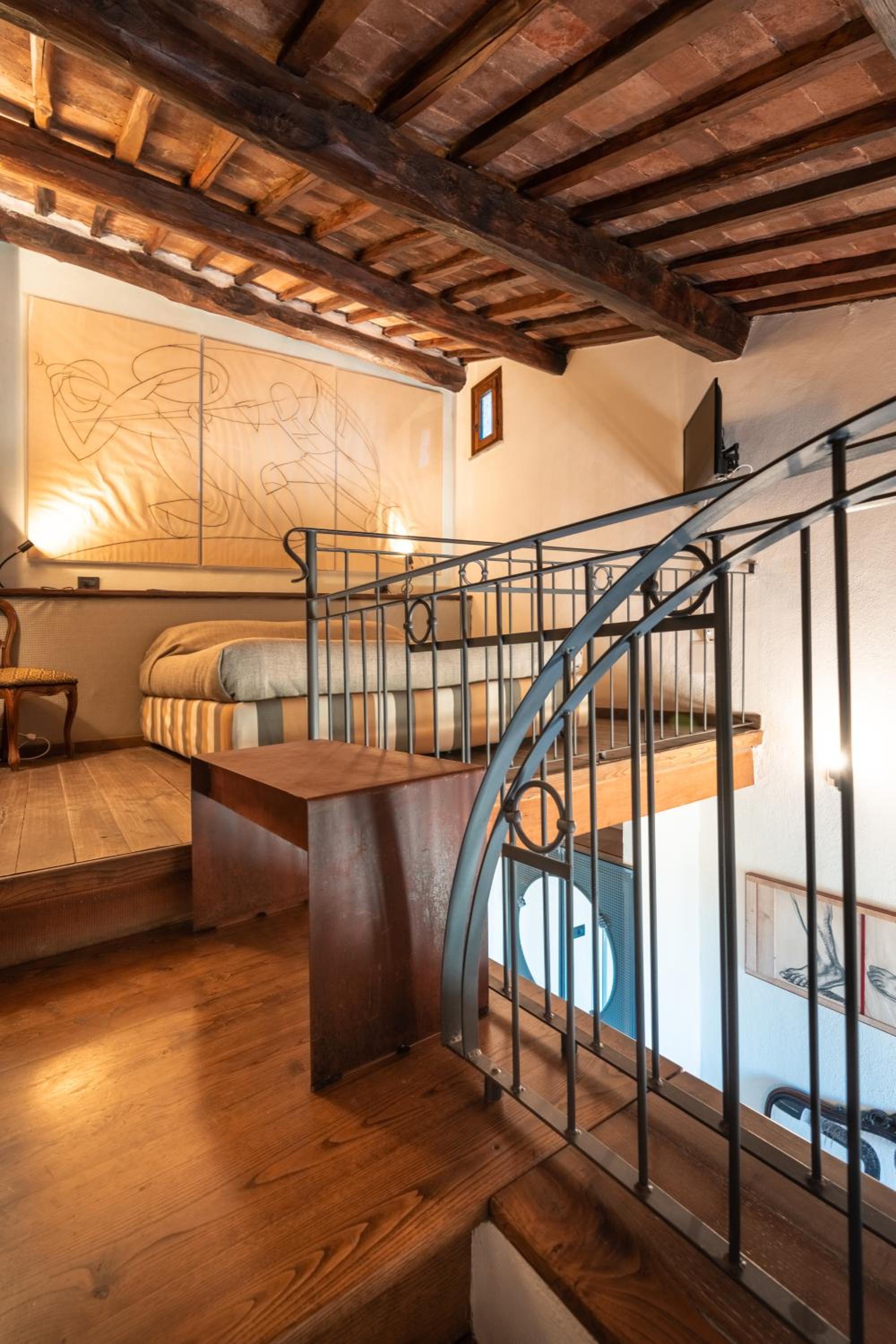 Suite - Photo 51