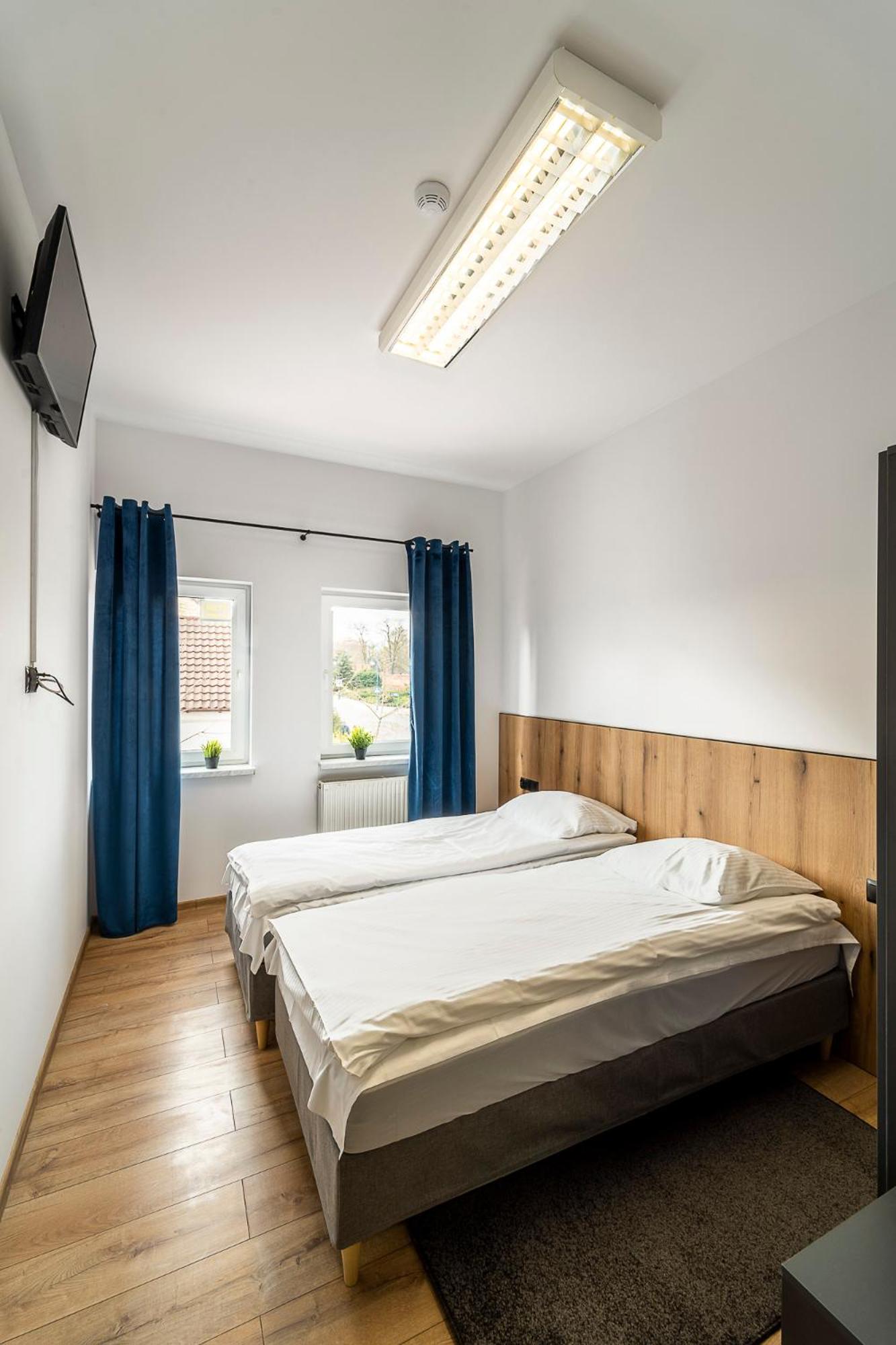 Twin Room - Photo 2