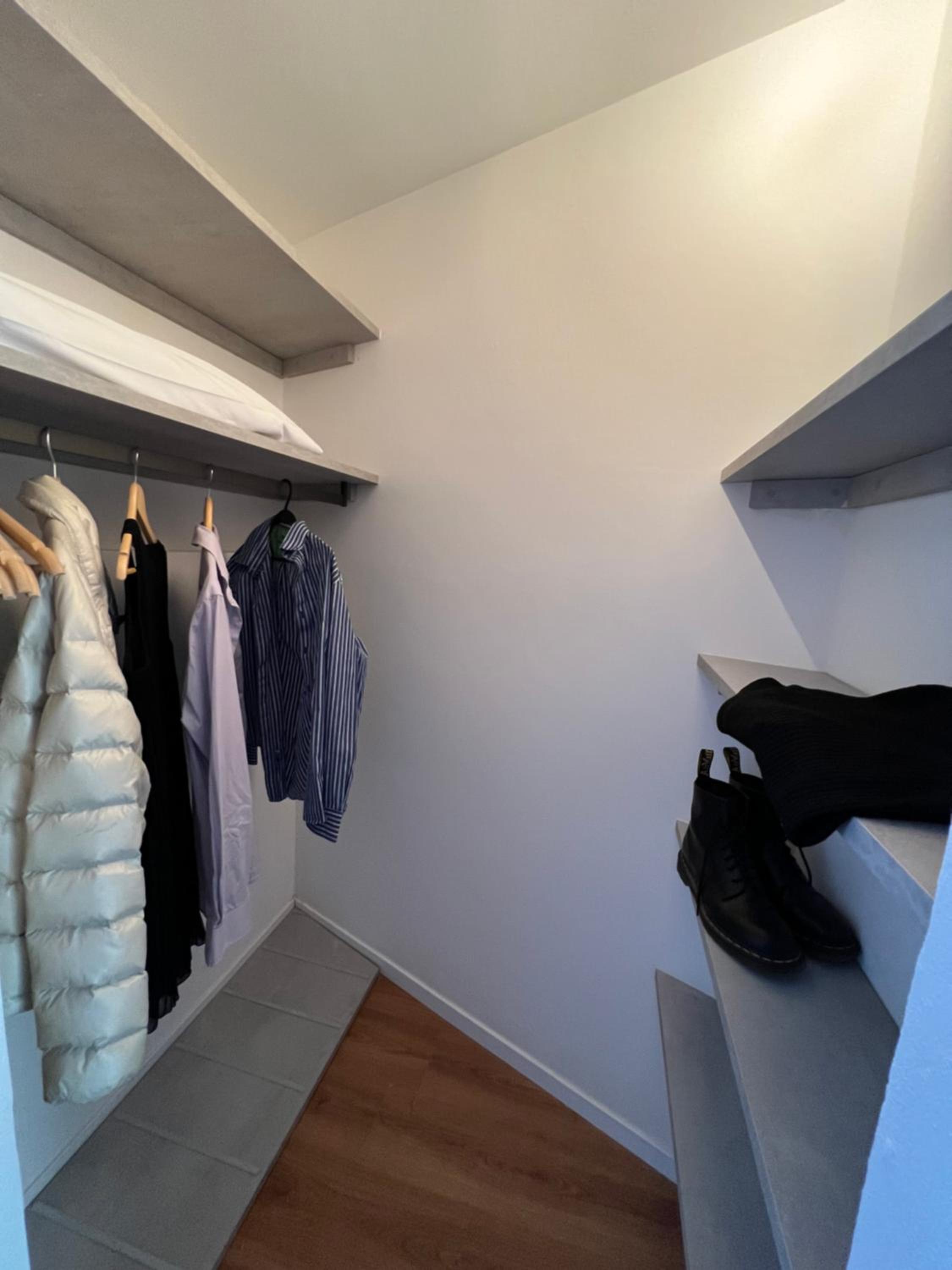 Double or Twin Room with Lake View - Photo 2