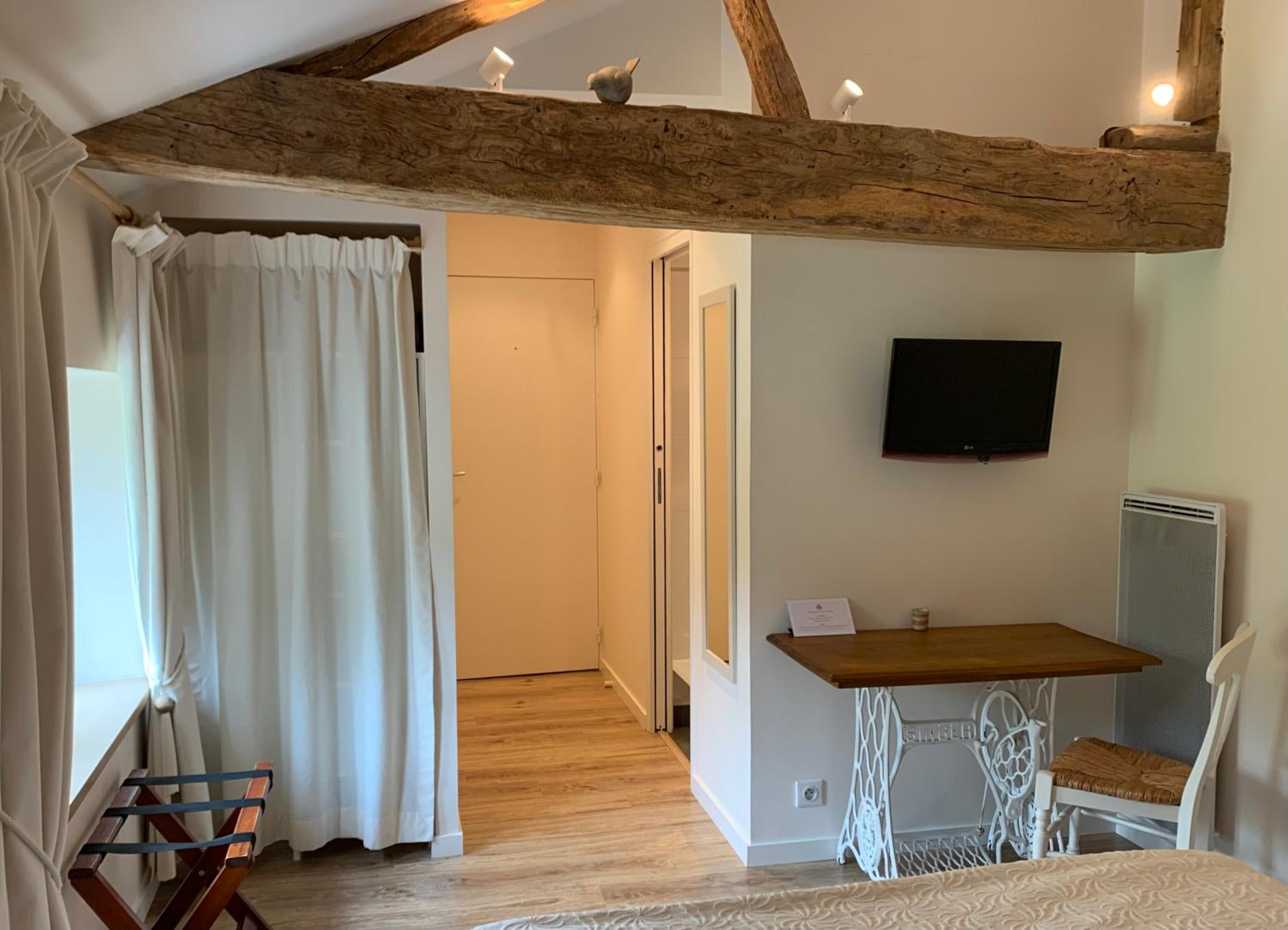 King Room with Garden View photo 3