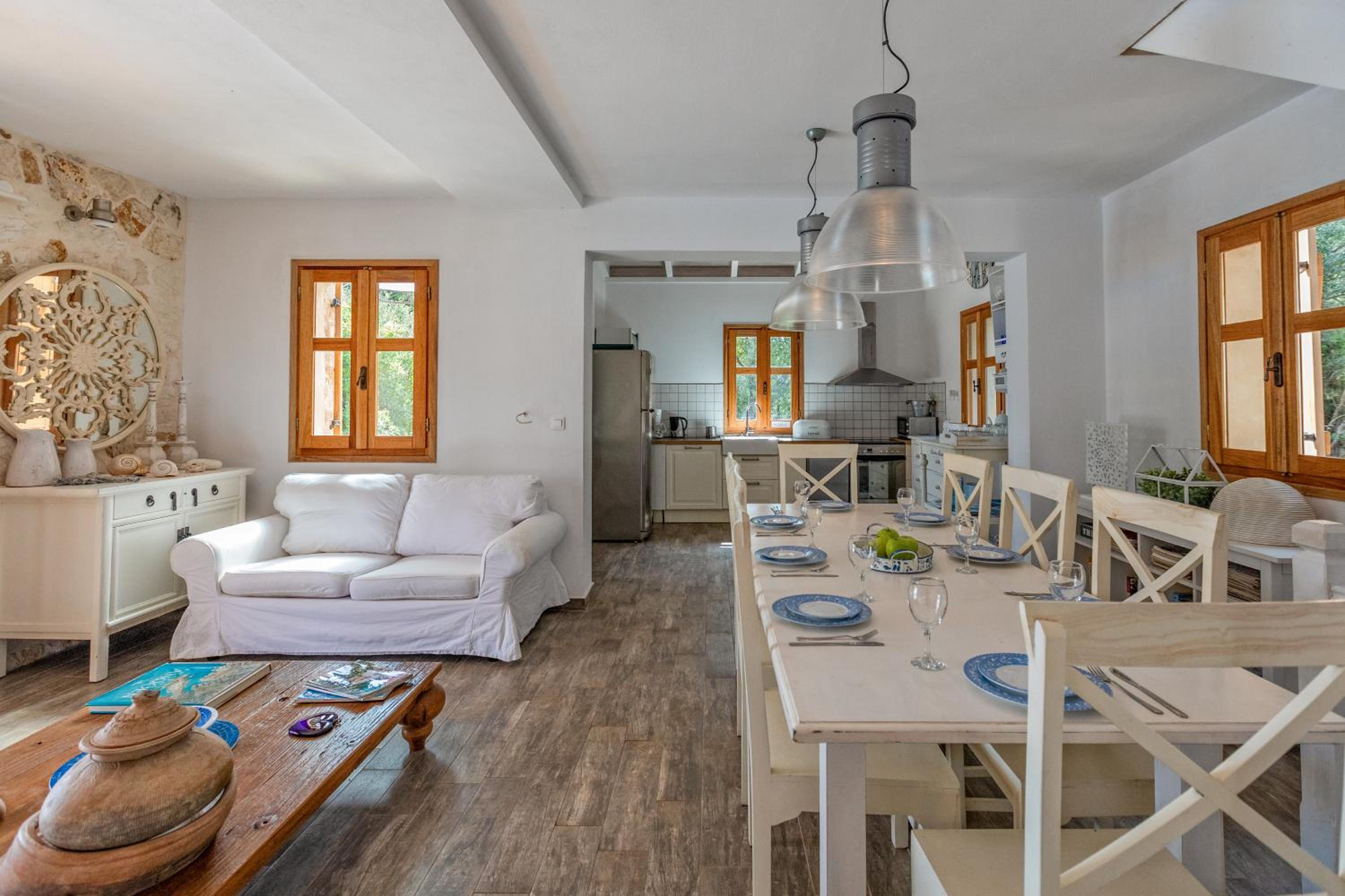 Villa photo 3