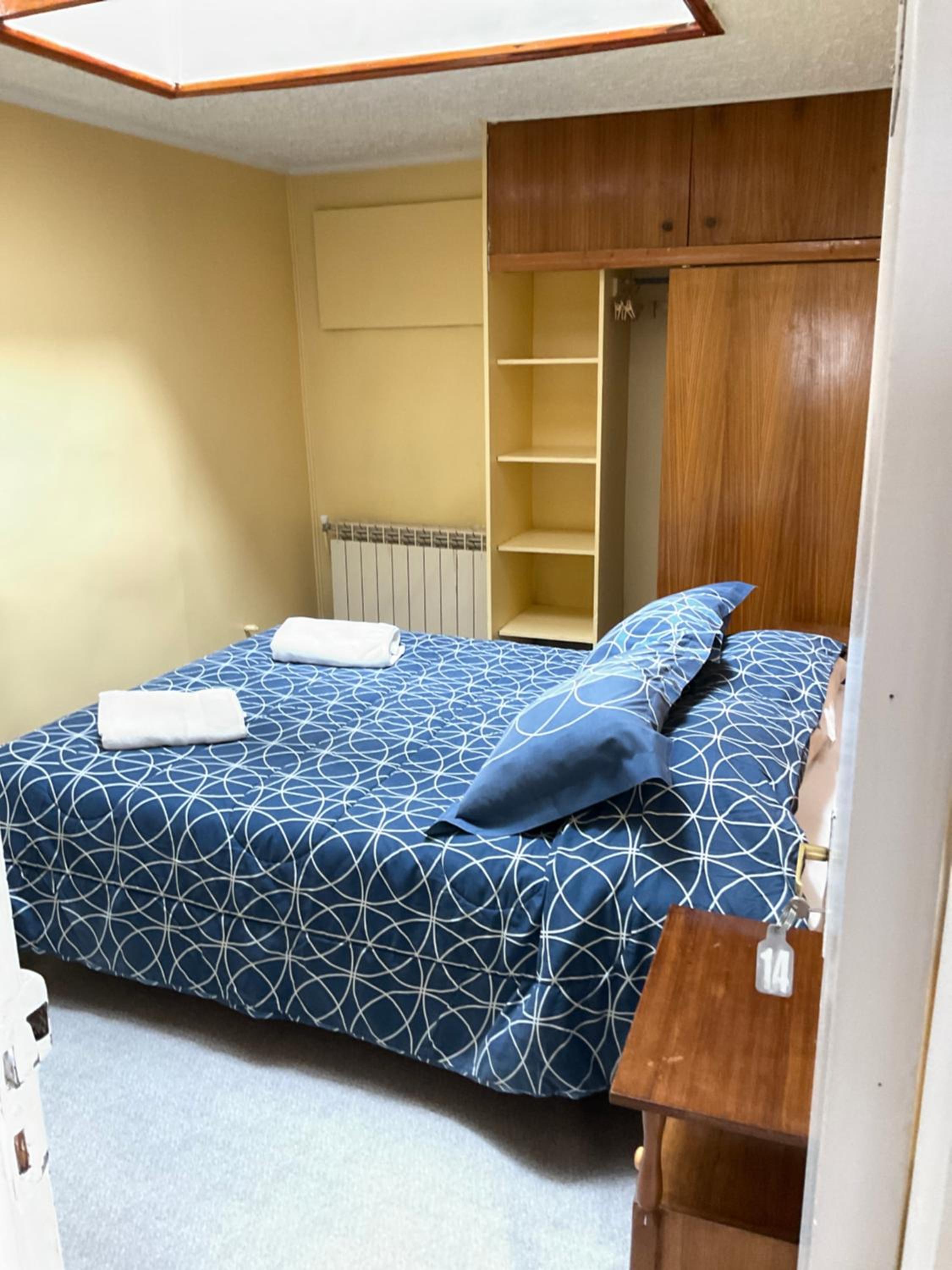Double Room with Shared Bathroom photo 2