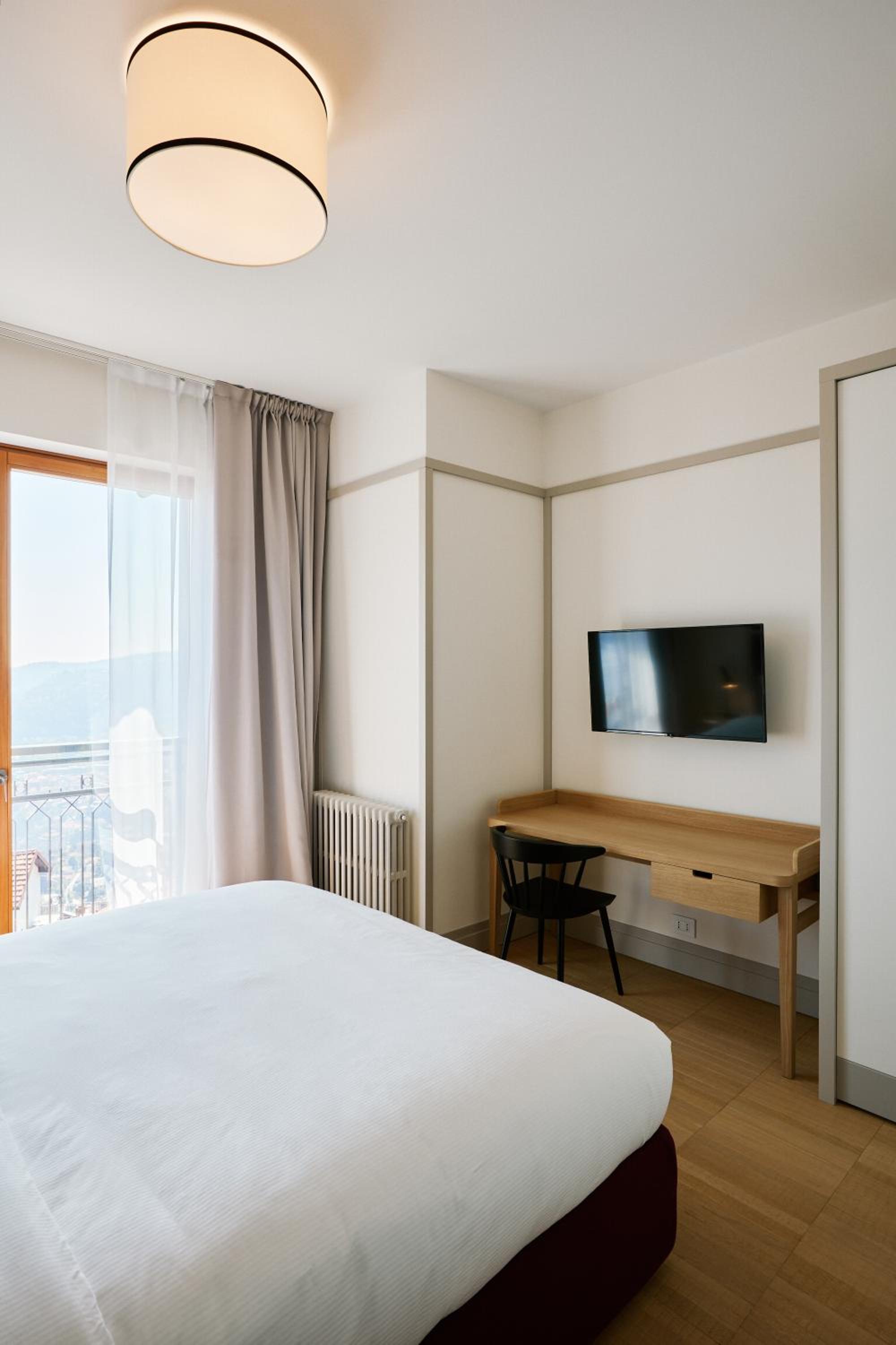 Double Room with Lake View photo 3