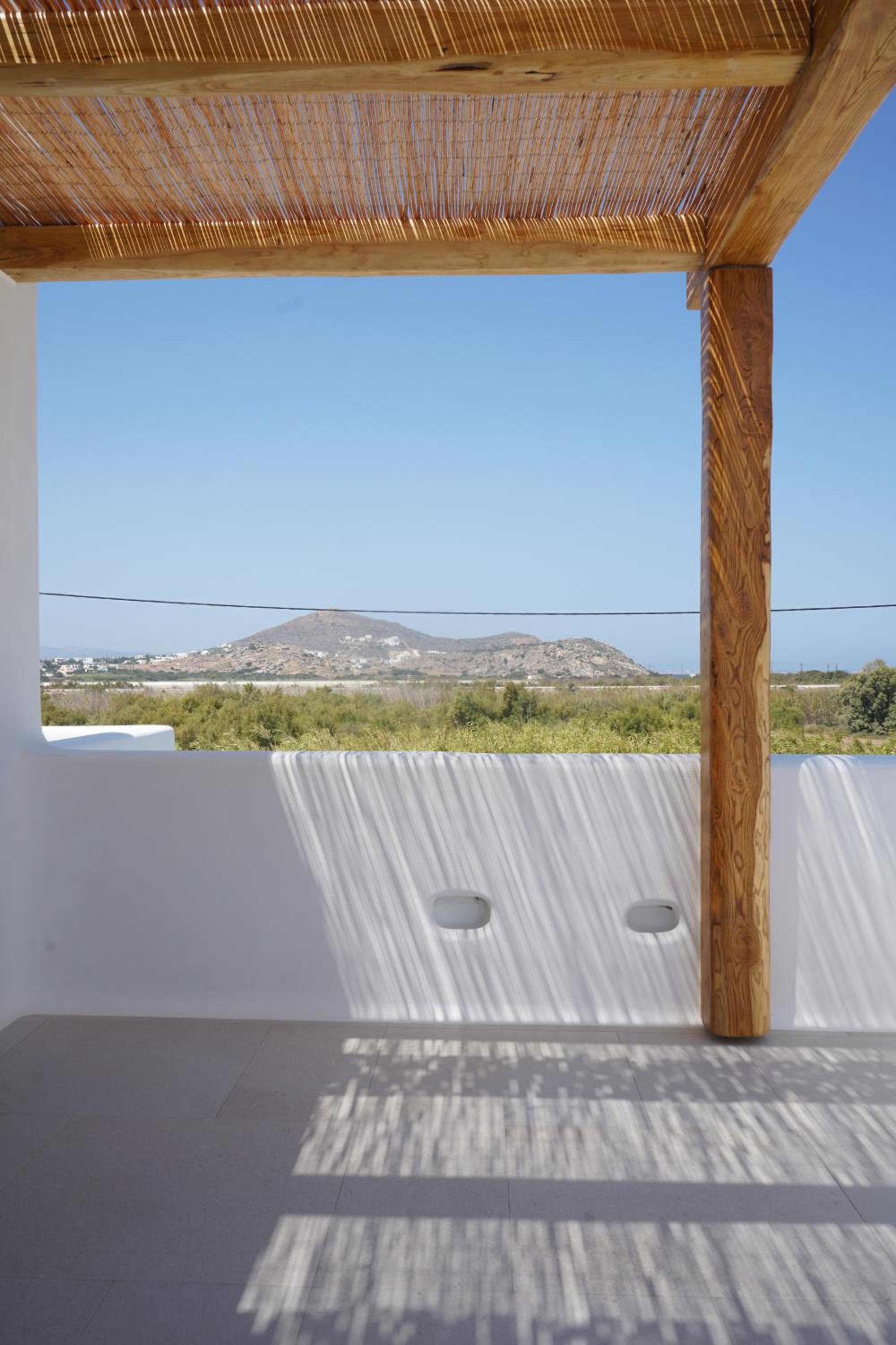 Suite with Balcony - Photo 11