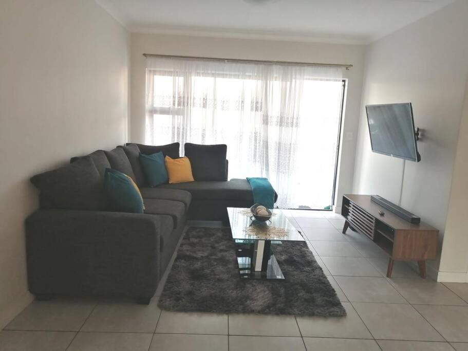 Two-Bedroom Apartment - Photo 23