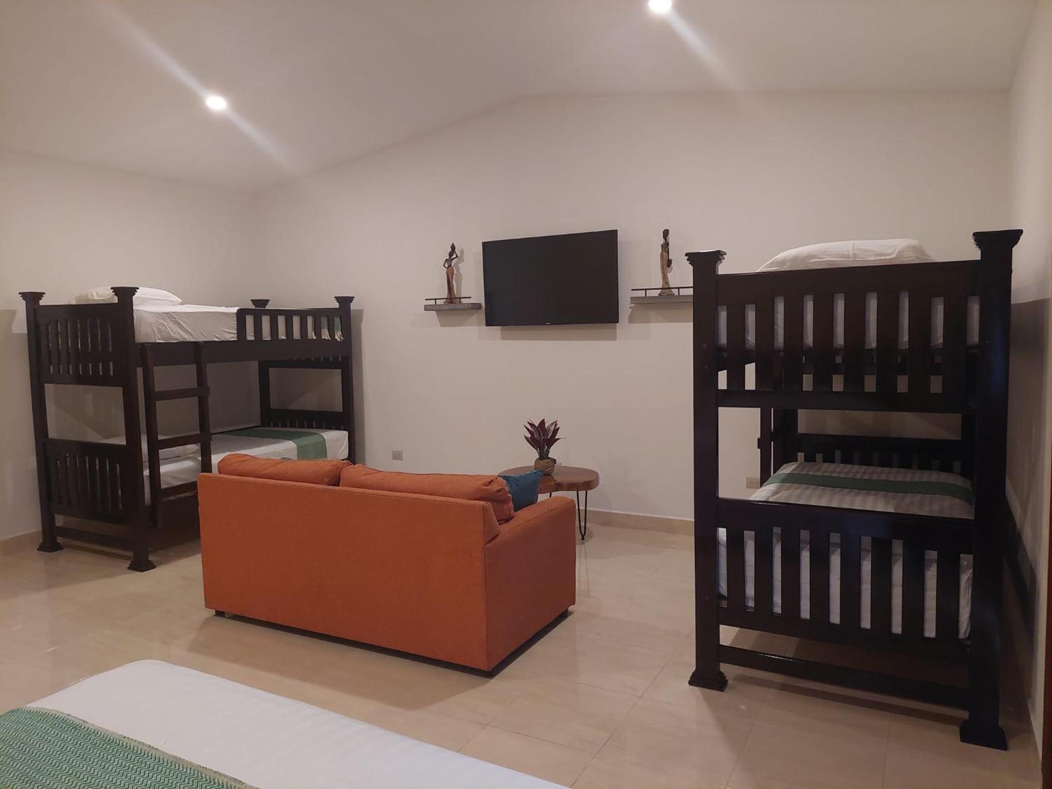 Deluxe King Suite photo 2