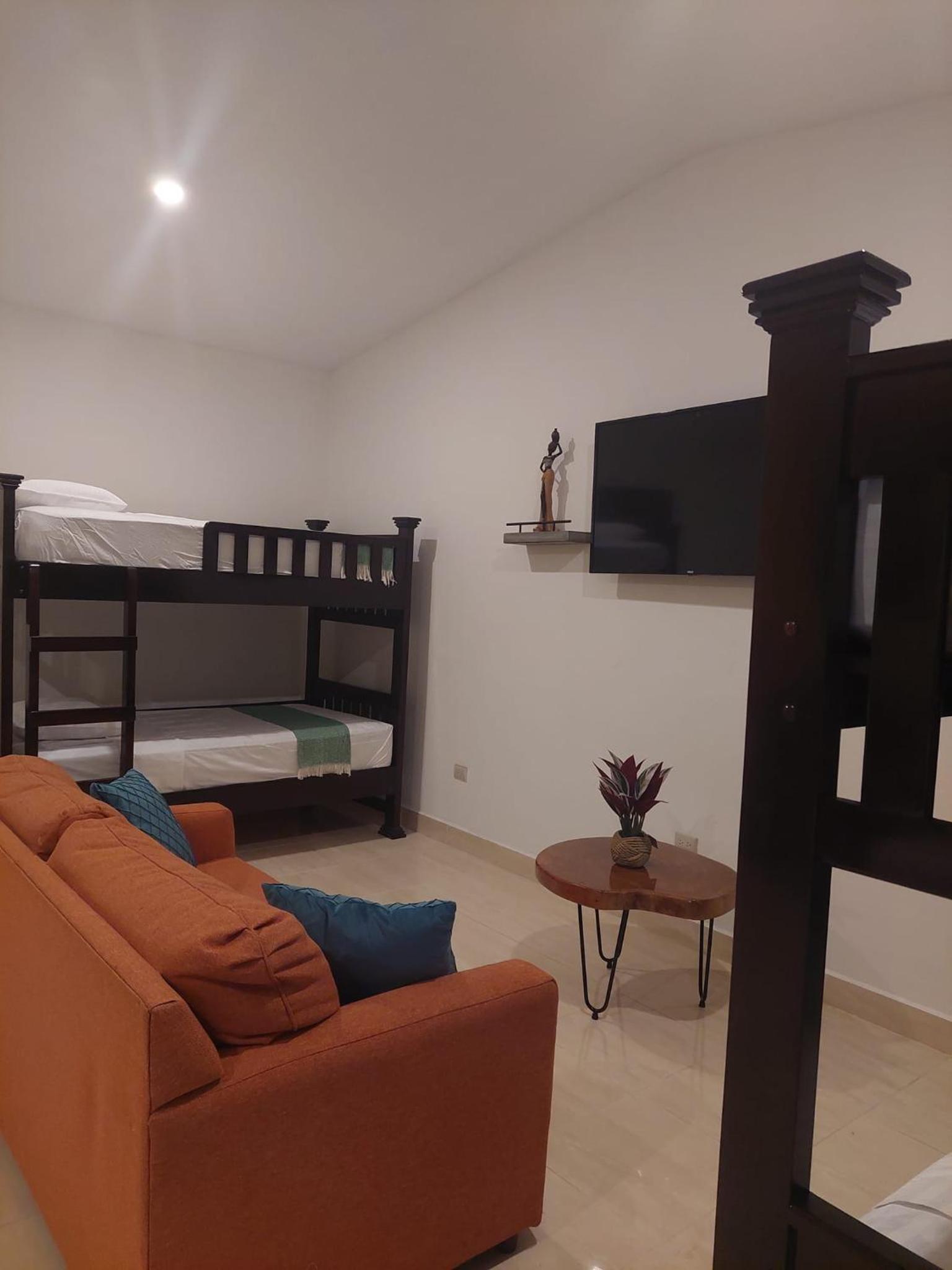 Deluxe King Suite photo 3