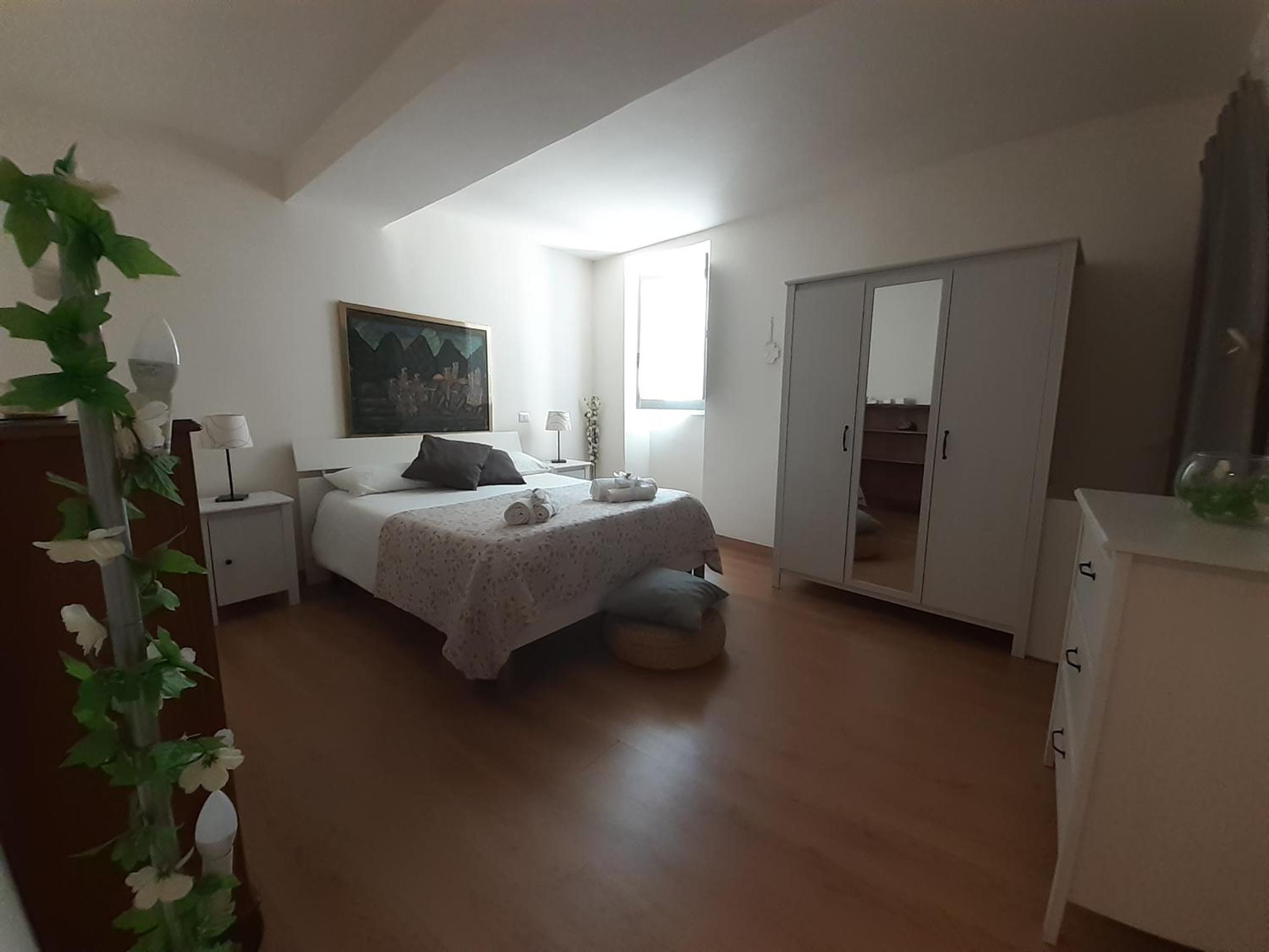 One-Bedroom Apartment - Photo 22