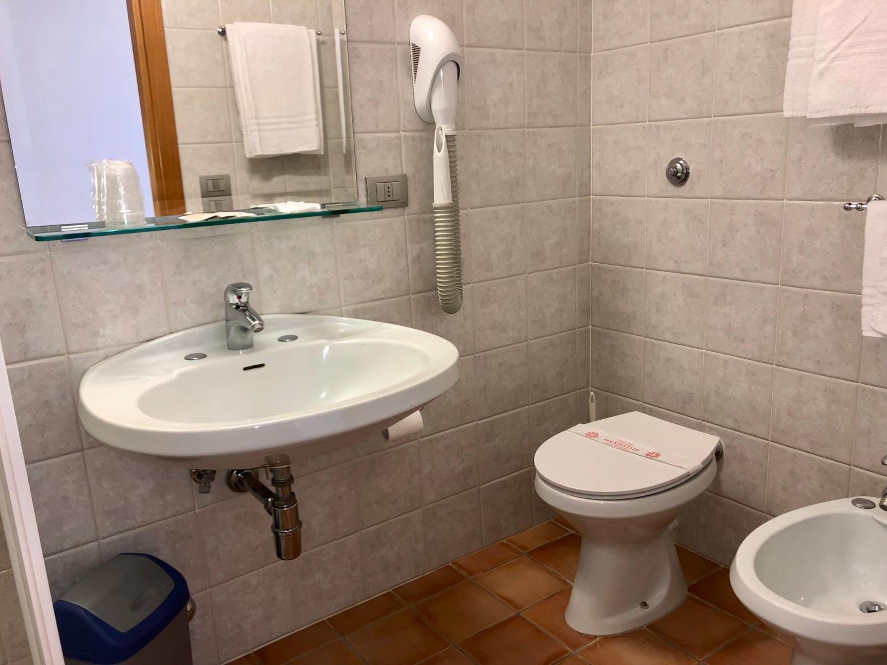 Single Room photo 3
