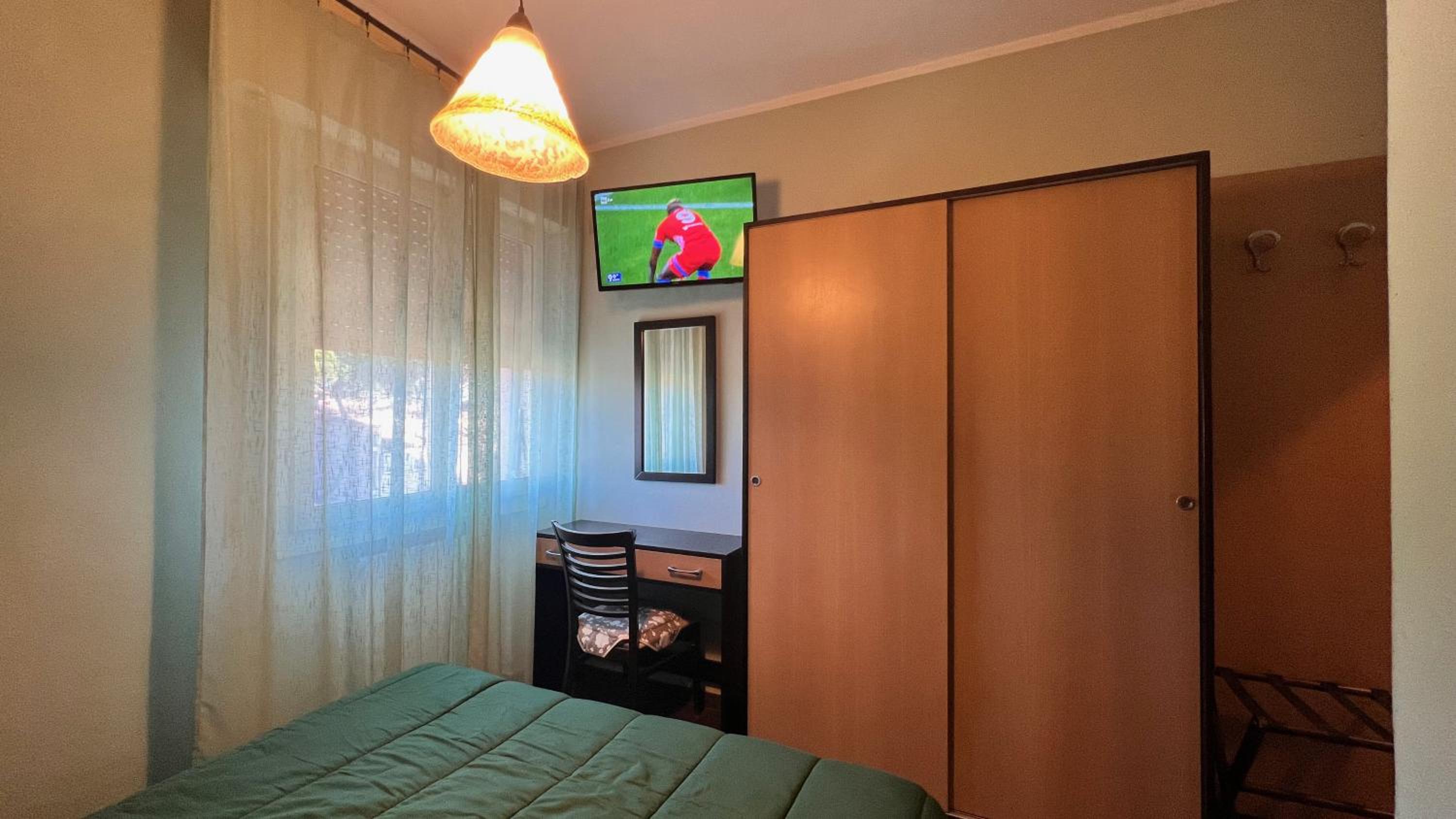 Single Room photo 2