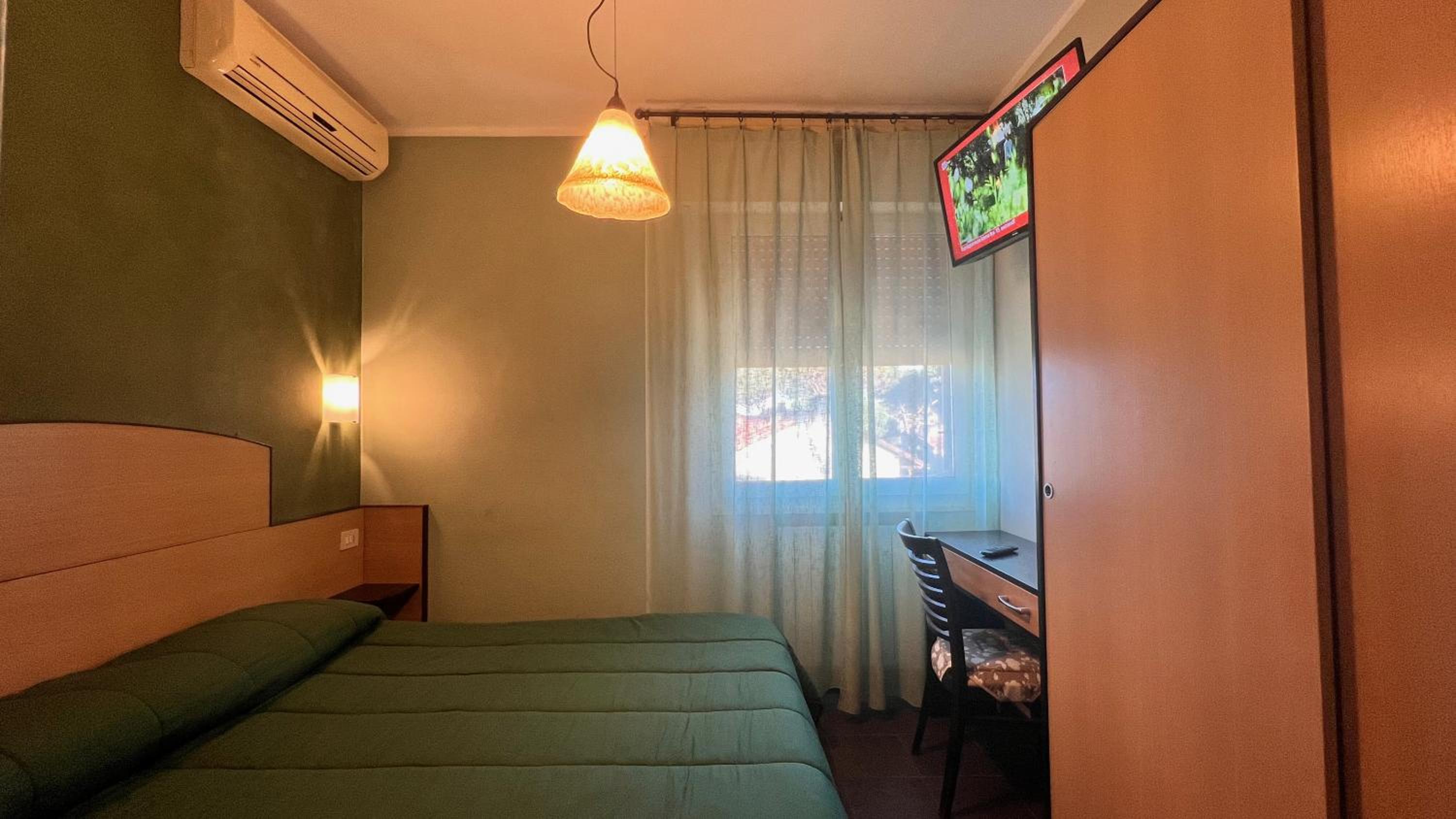 Single Room photo 1