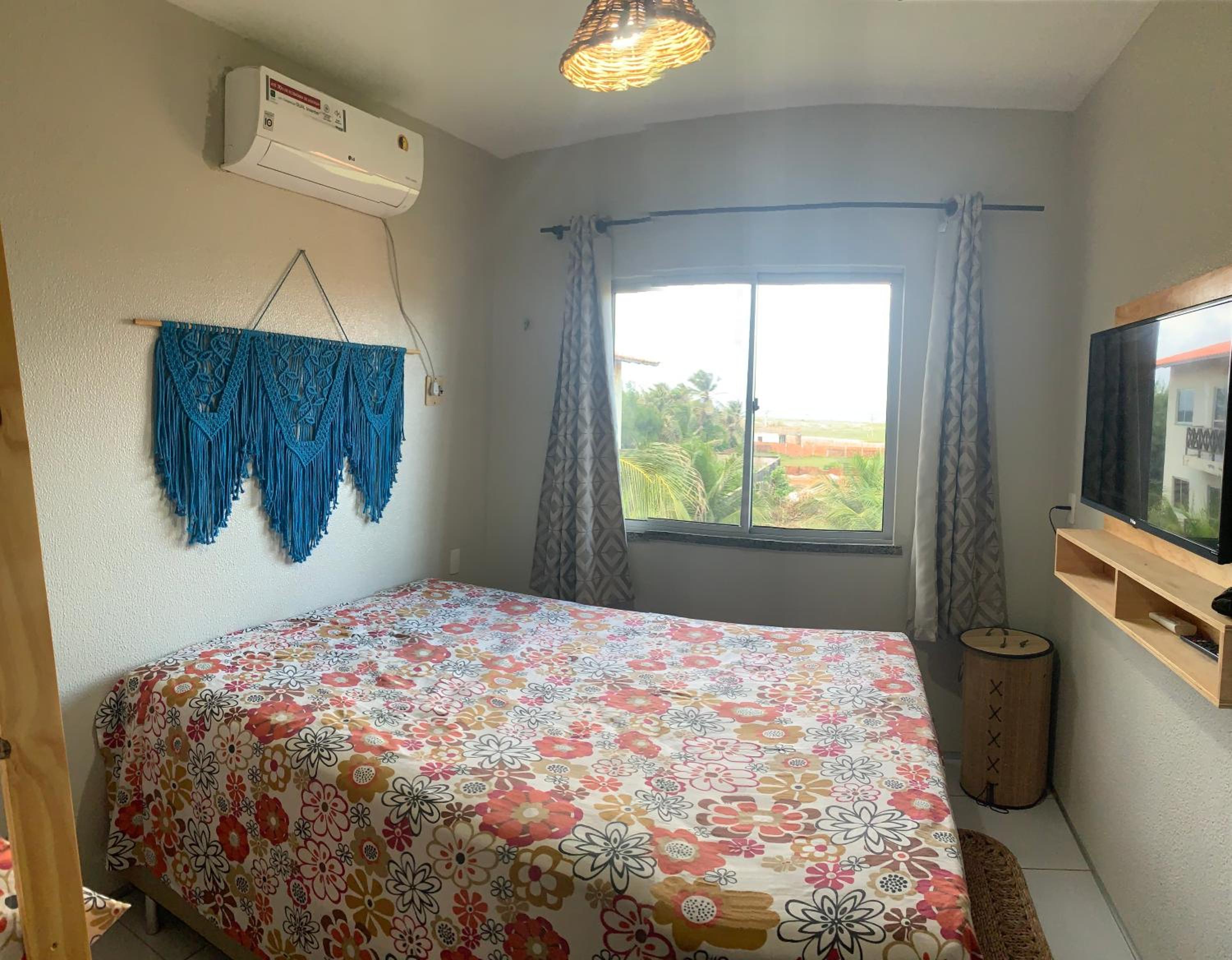 Apartment with Sea View - Photo 10