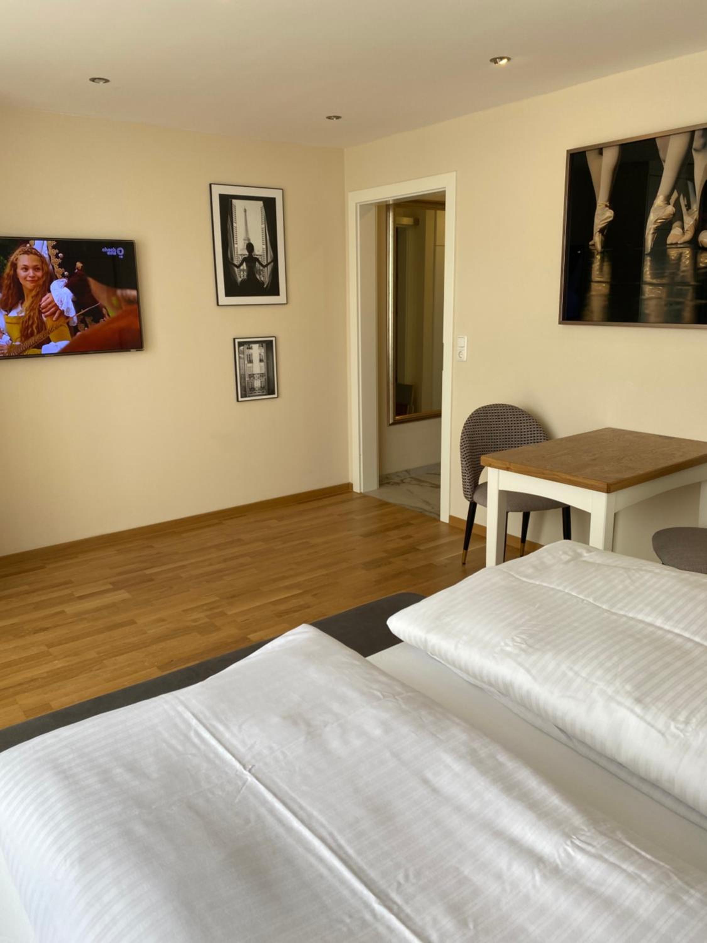 One-Bedroom Apartment - Photo 19