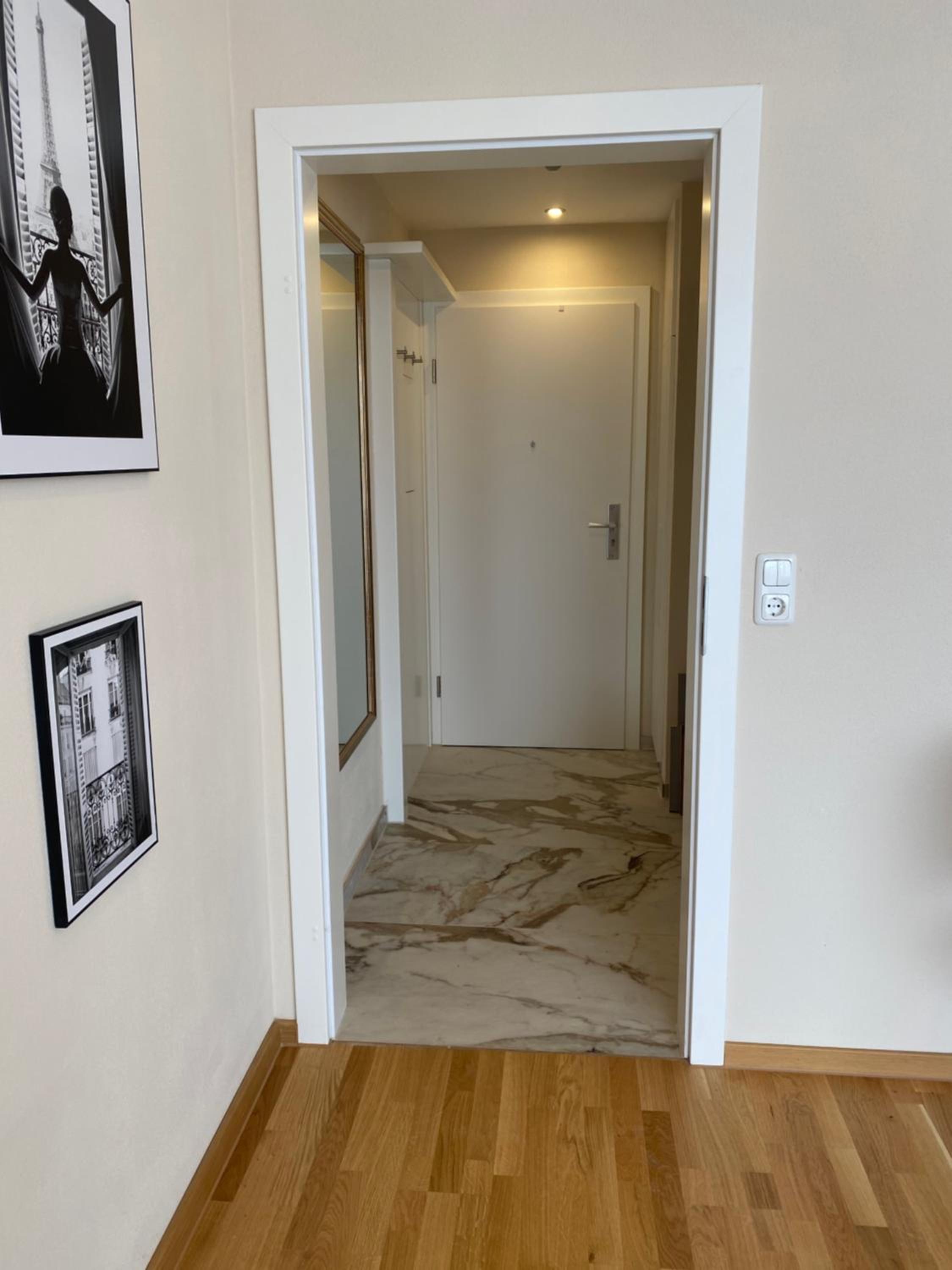 One-Bedroom Apartment - Photo 12