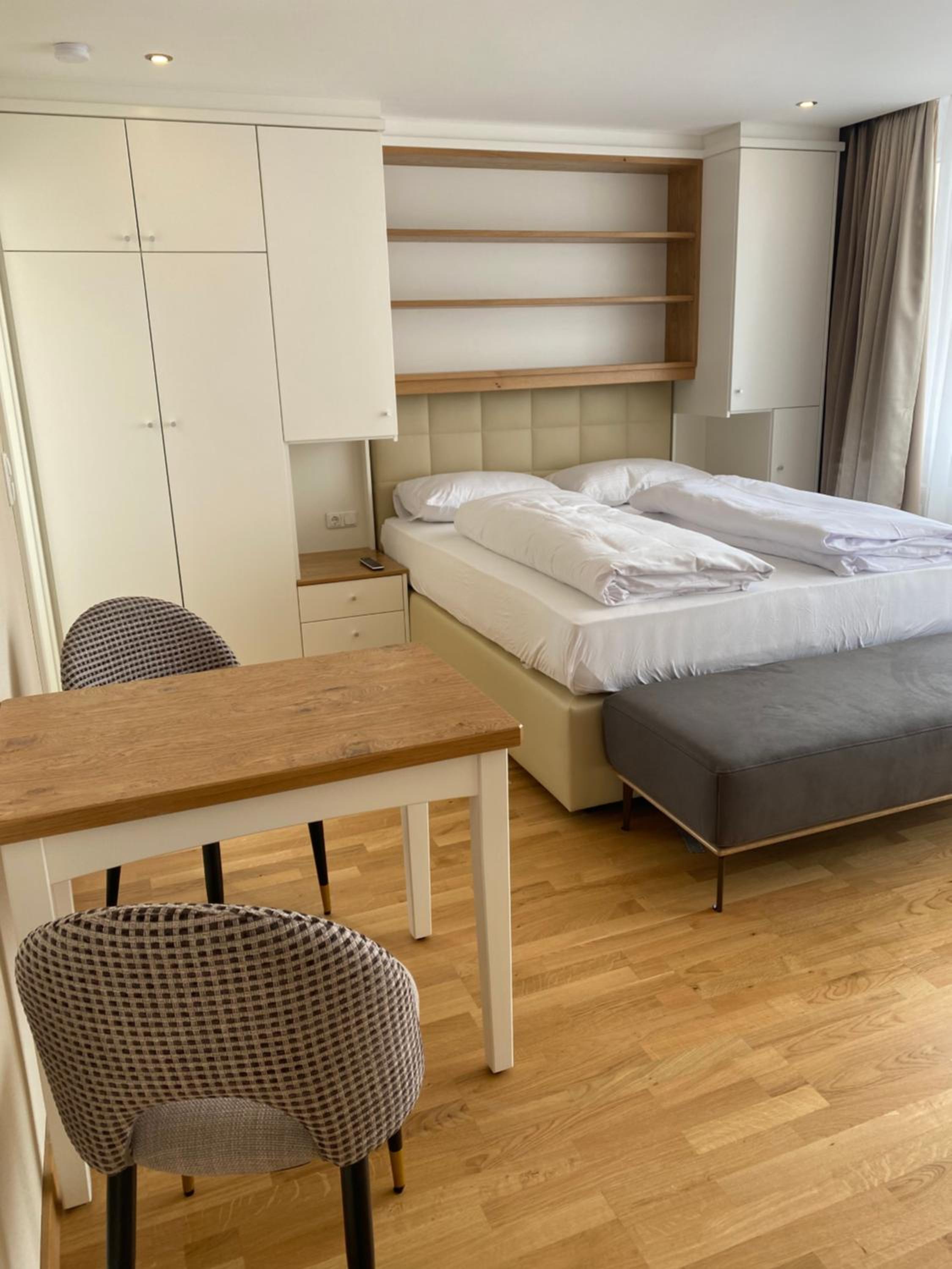 One-Bedroom Apartment - Photo 8