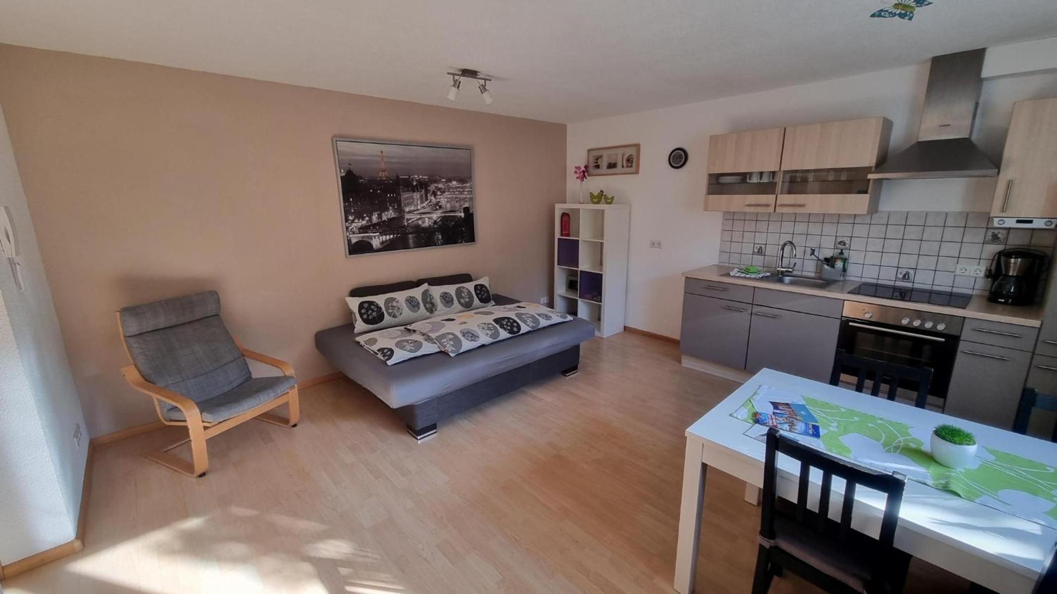 One-Bedroom Apartment photo 1