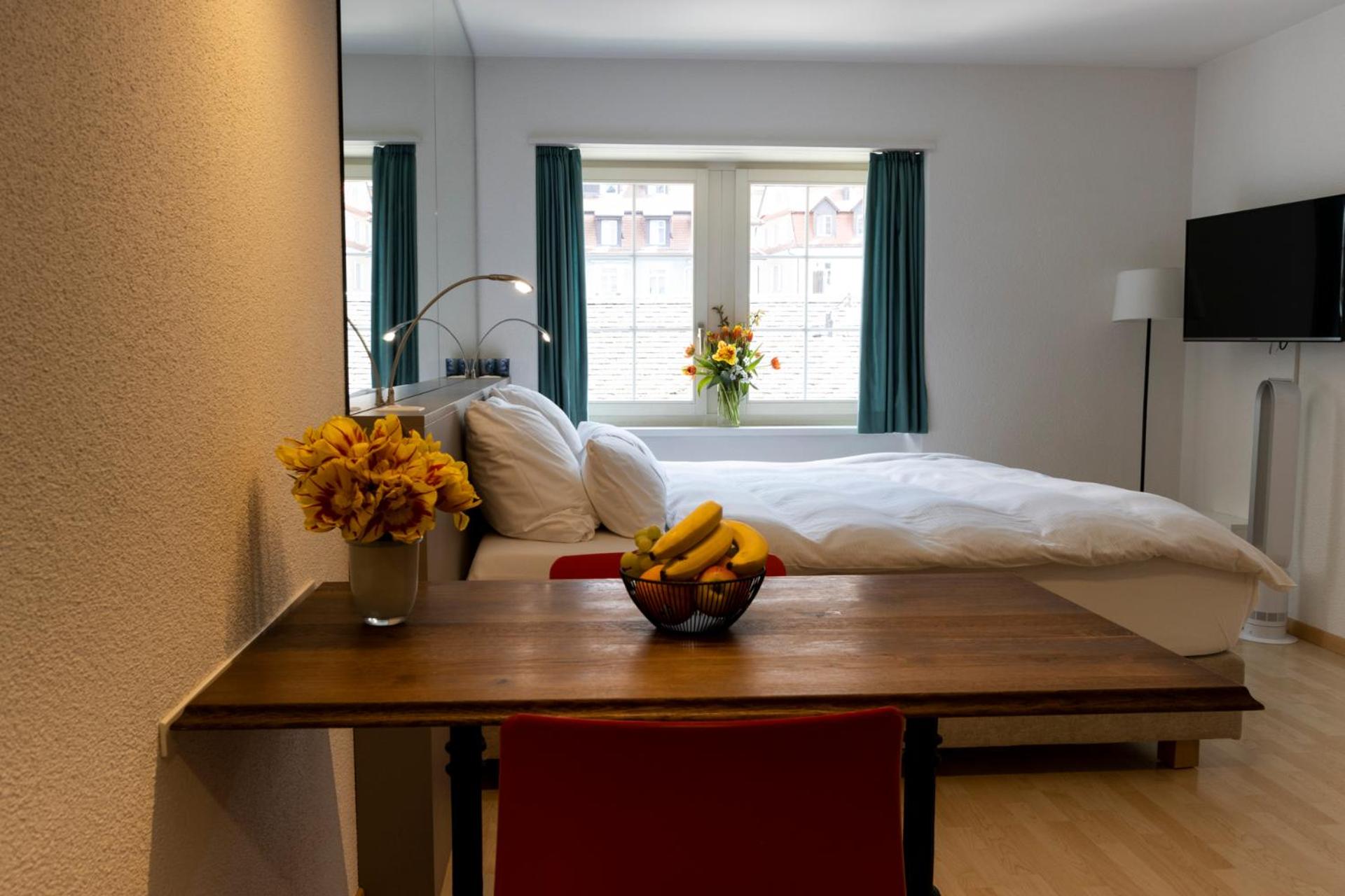 Studio Apartment photo 1