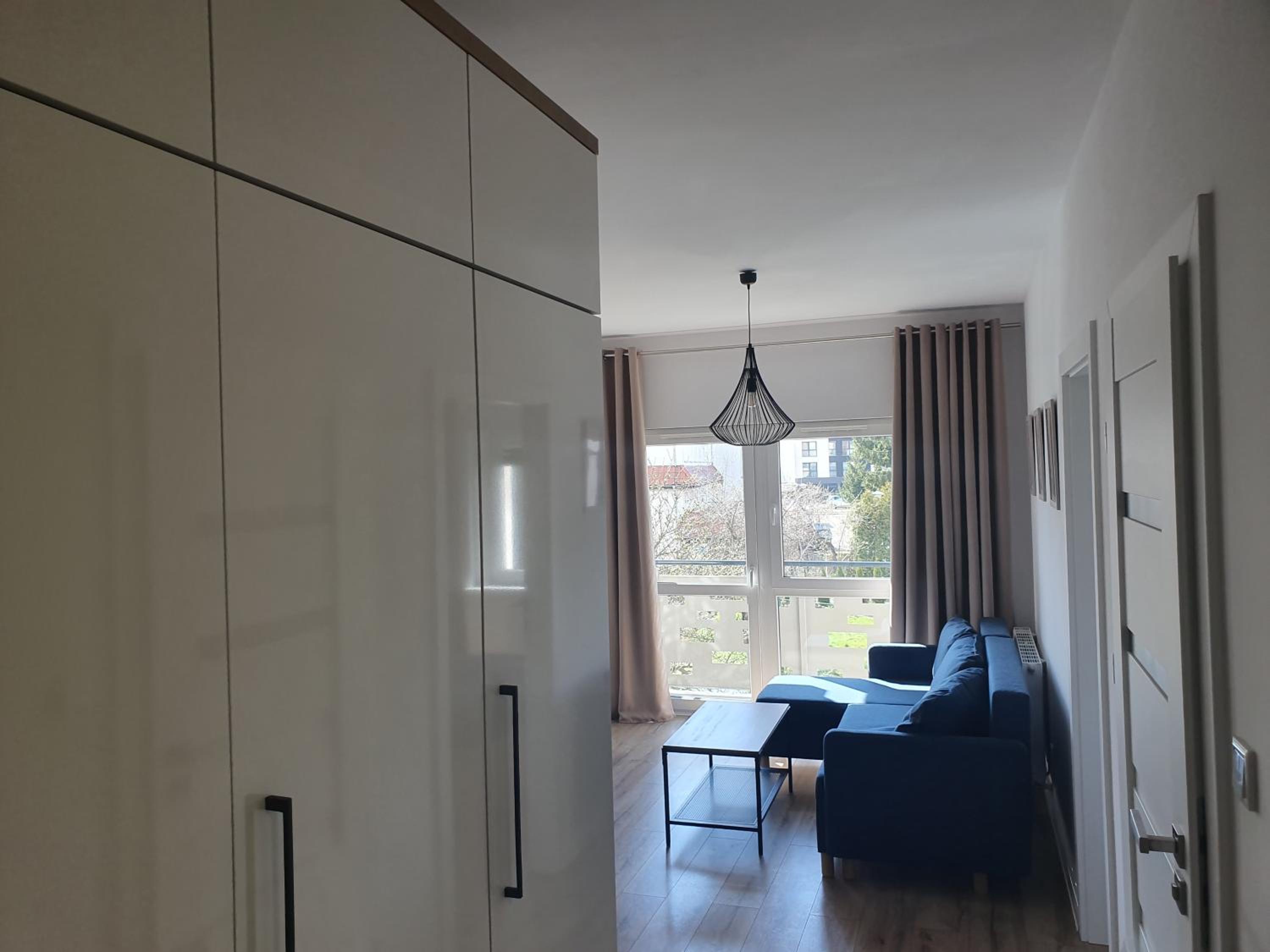 One-Bedroom Apartment - Photo 2