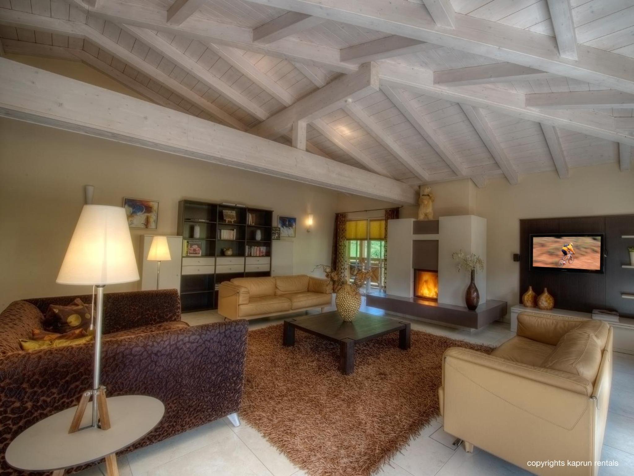 Luxury Design Penthouse Apartment with Balcony photo 3