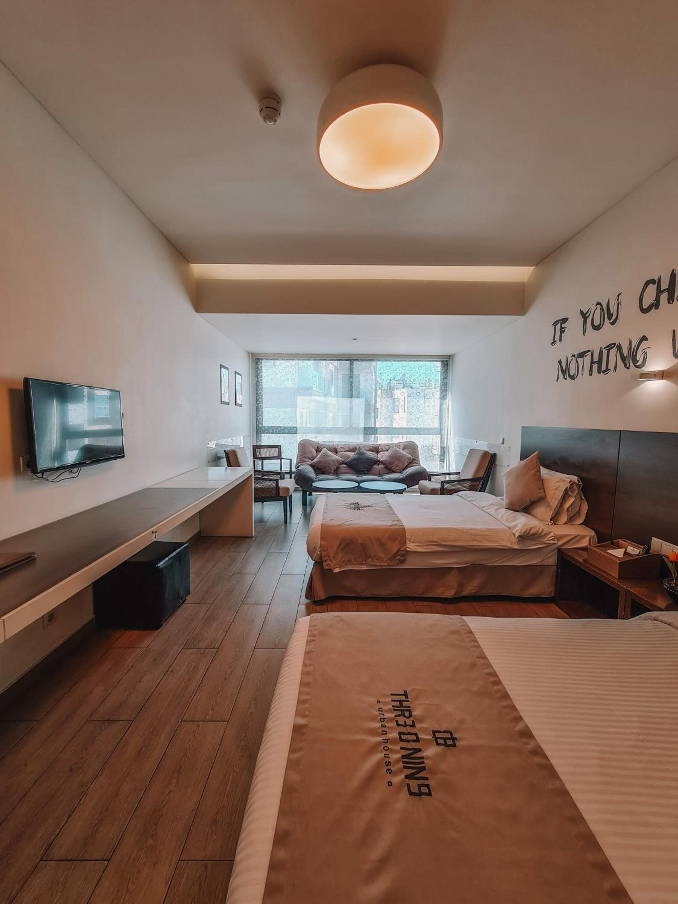 Deluxe Junior Suite photo 3