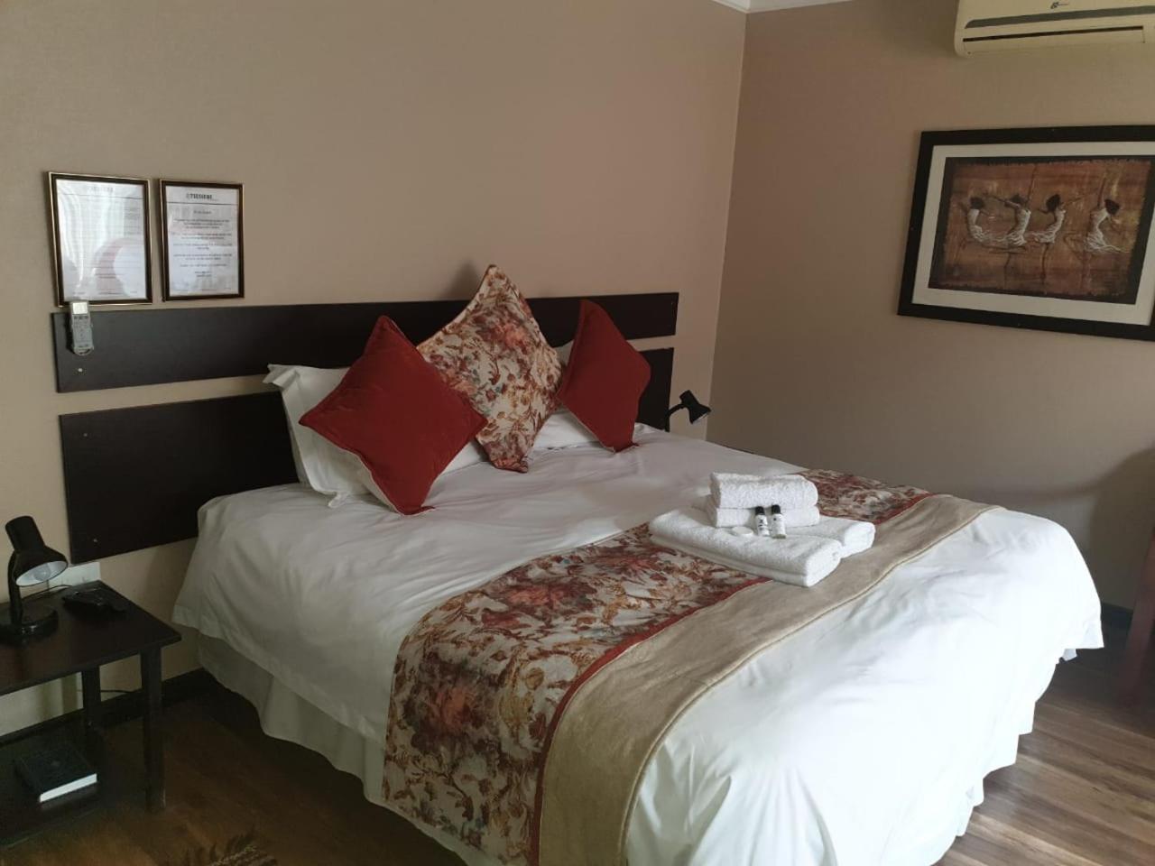 Luxury Triple Room