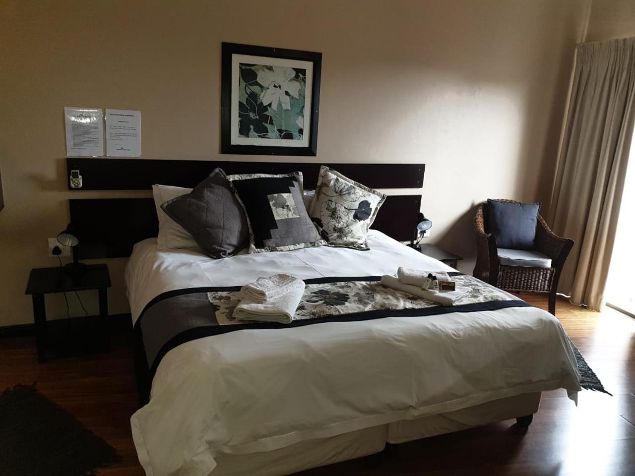 Luxury King Room photo 1