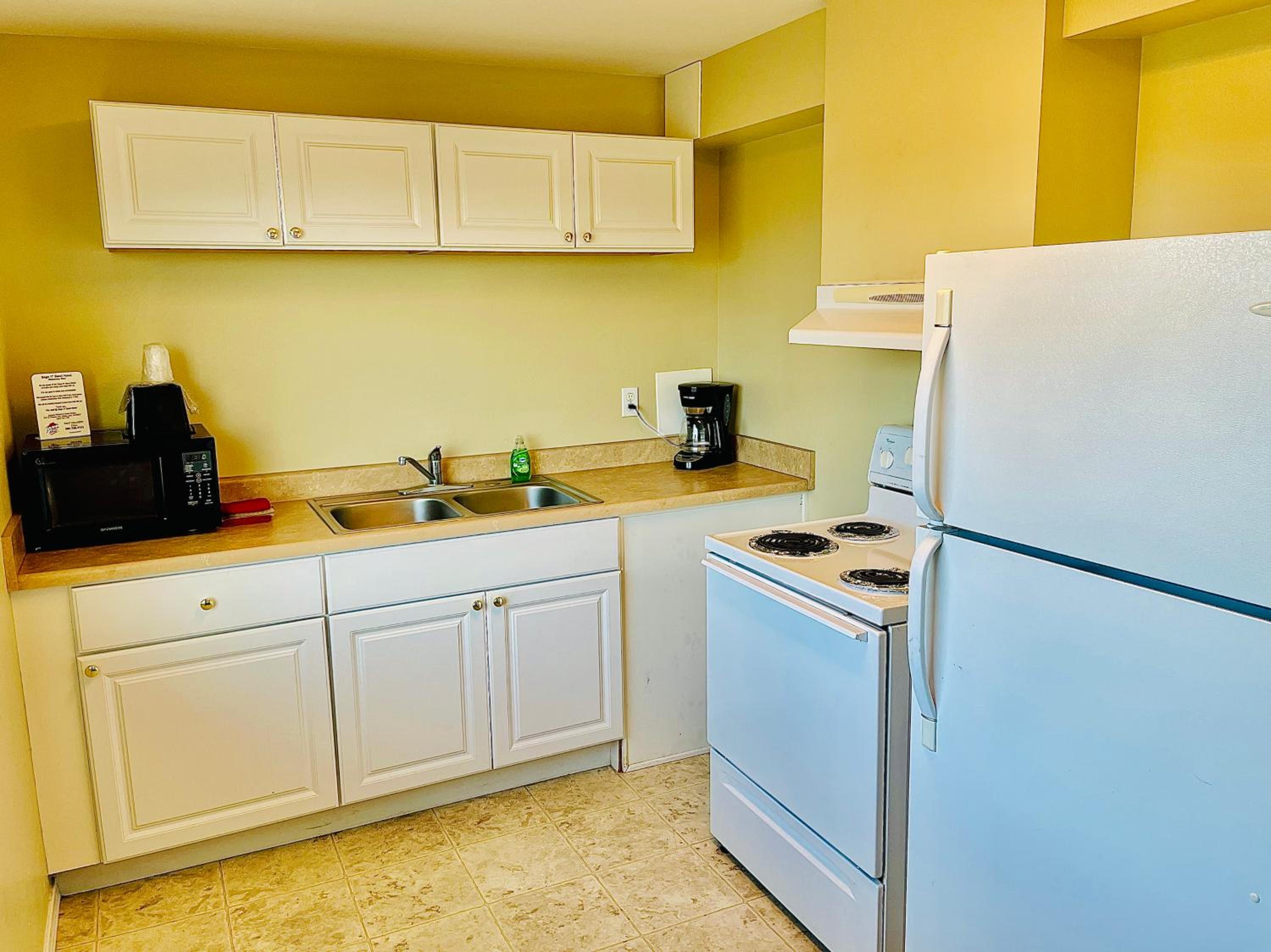 Deluxe Kitchen Room - Photo 3
