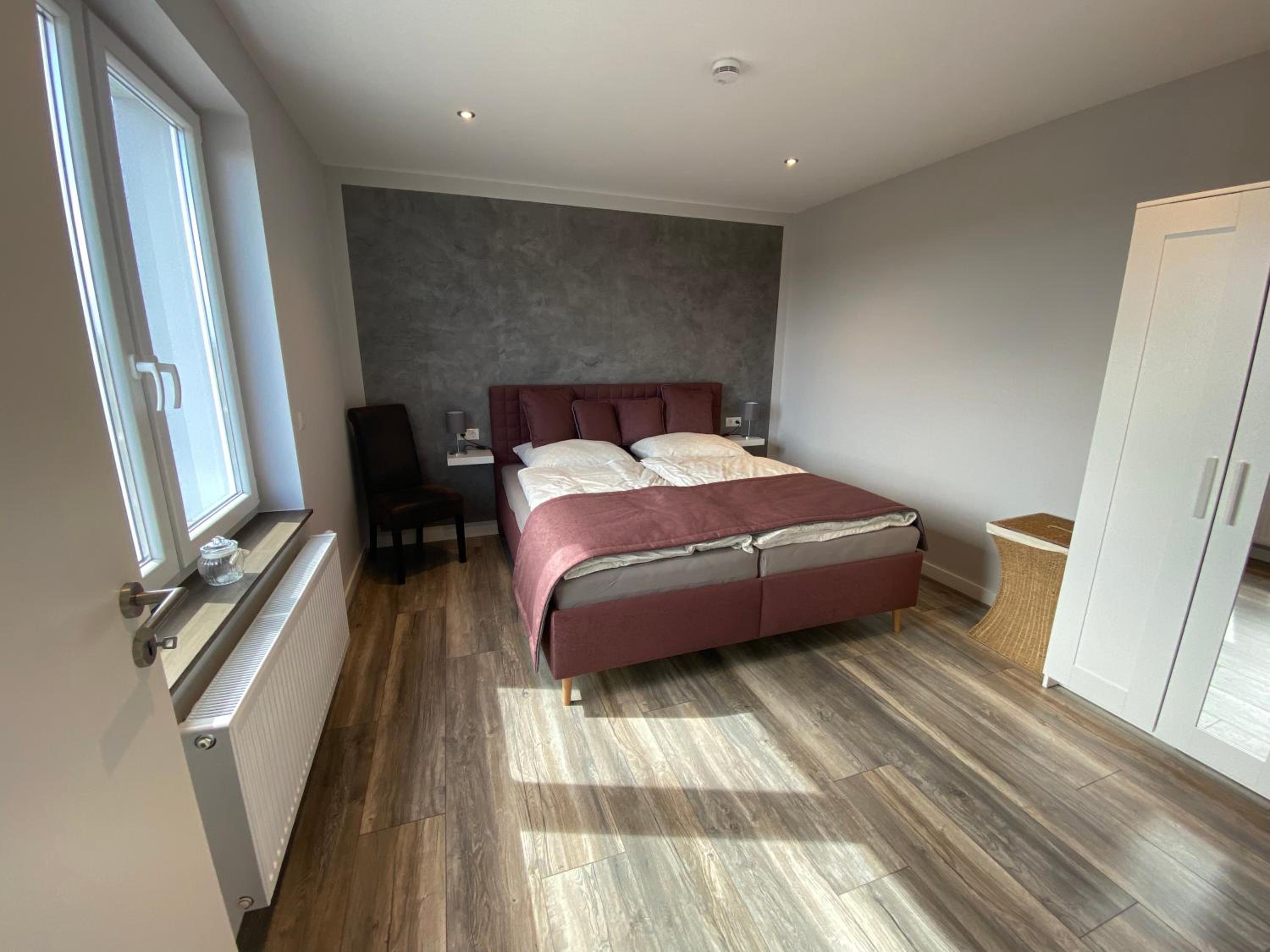 Duplex Suite - Photo 2