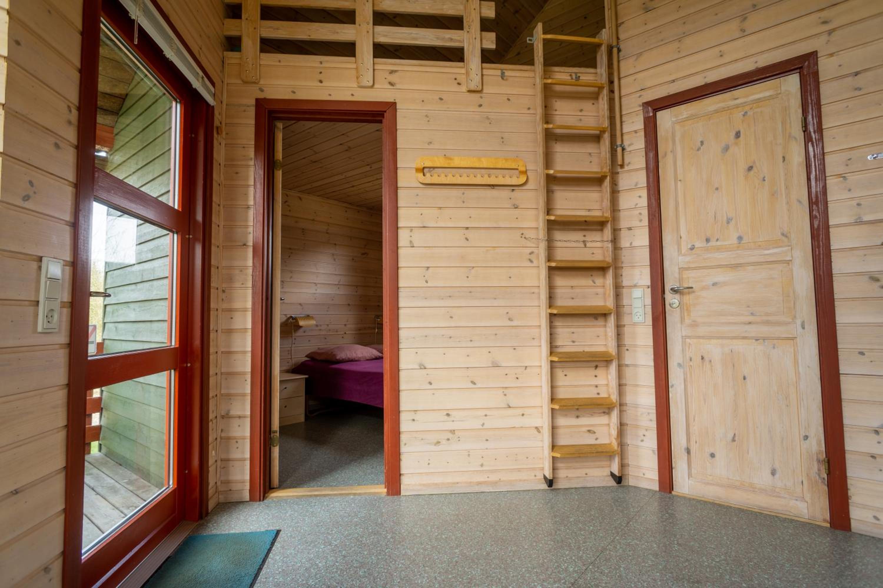 Standard Cottage with Private Bathroom photo 1