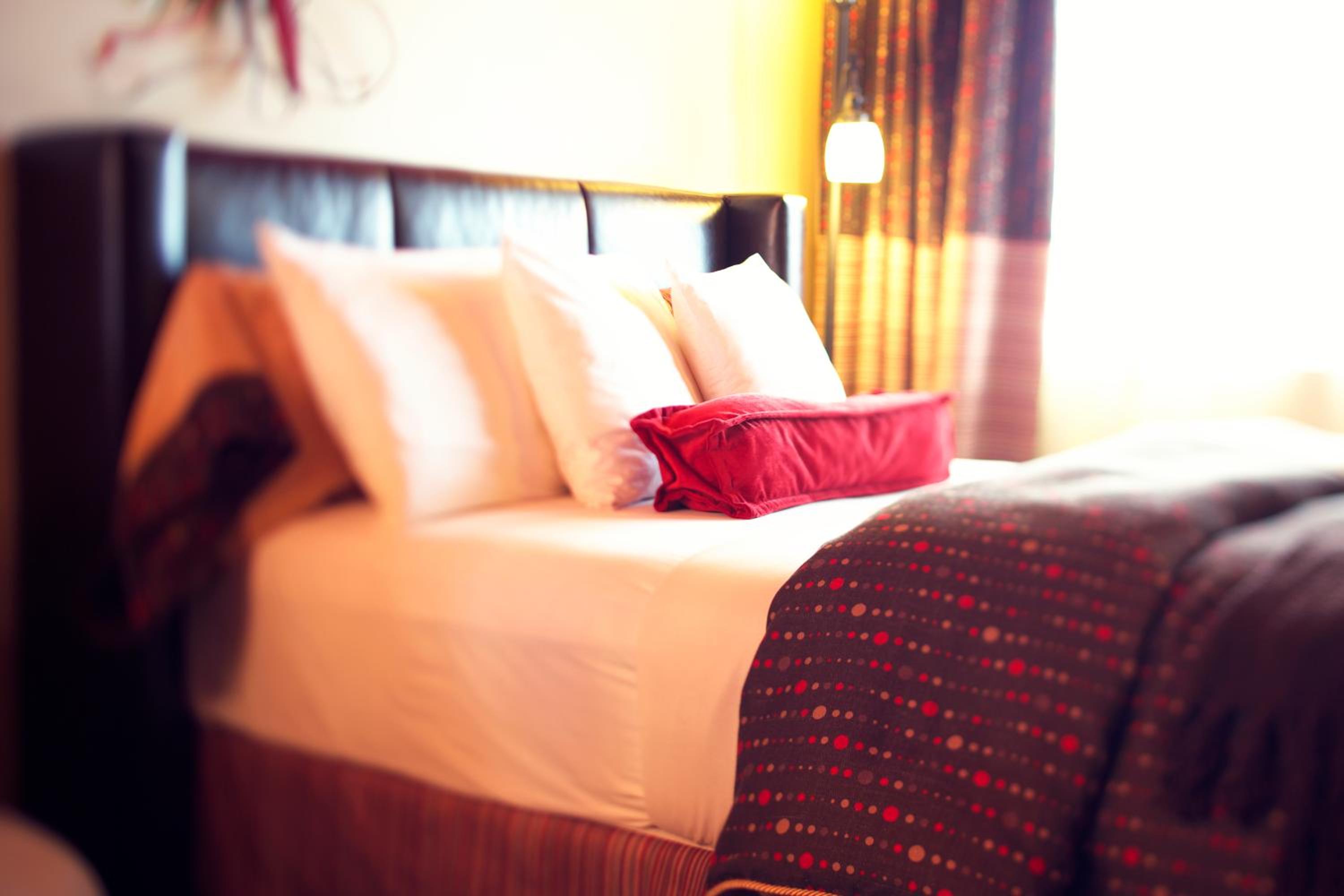 Honeymoon Suite - Photo 3