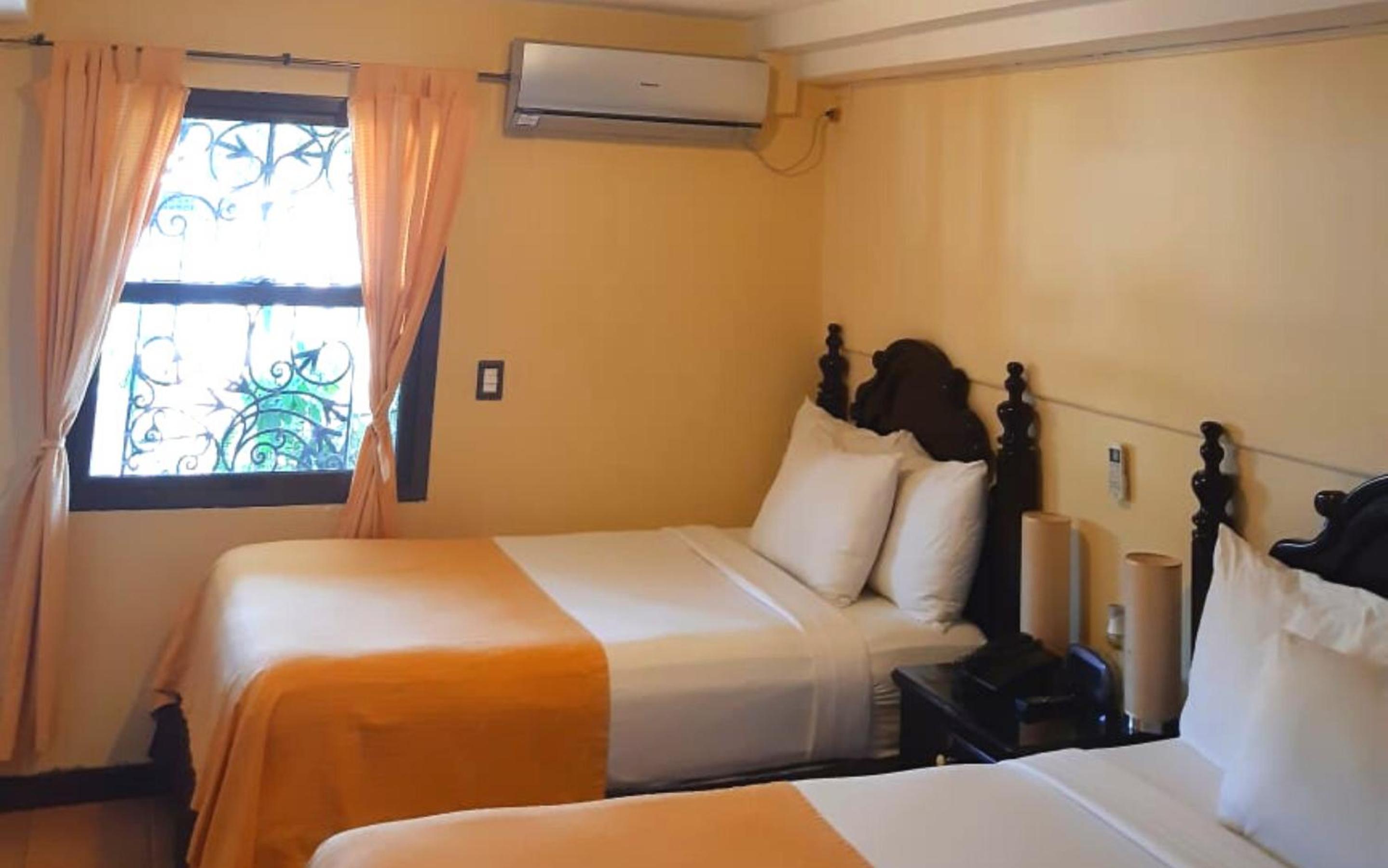 Double Room with Two  Beds - Photo 1