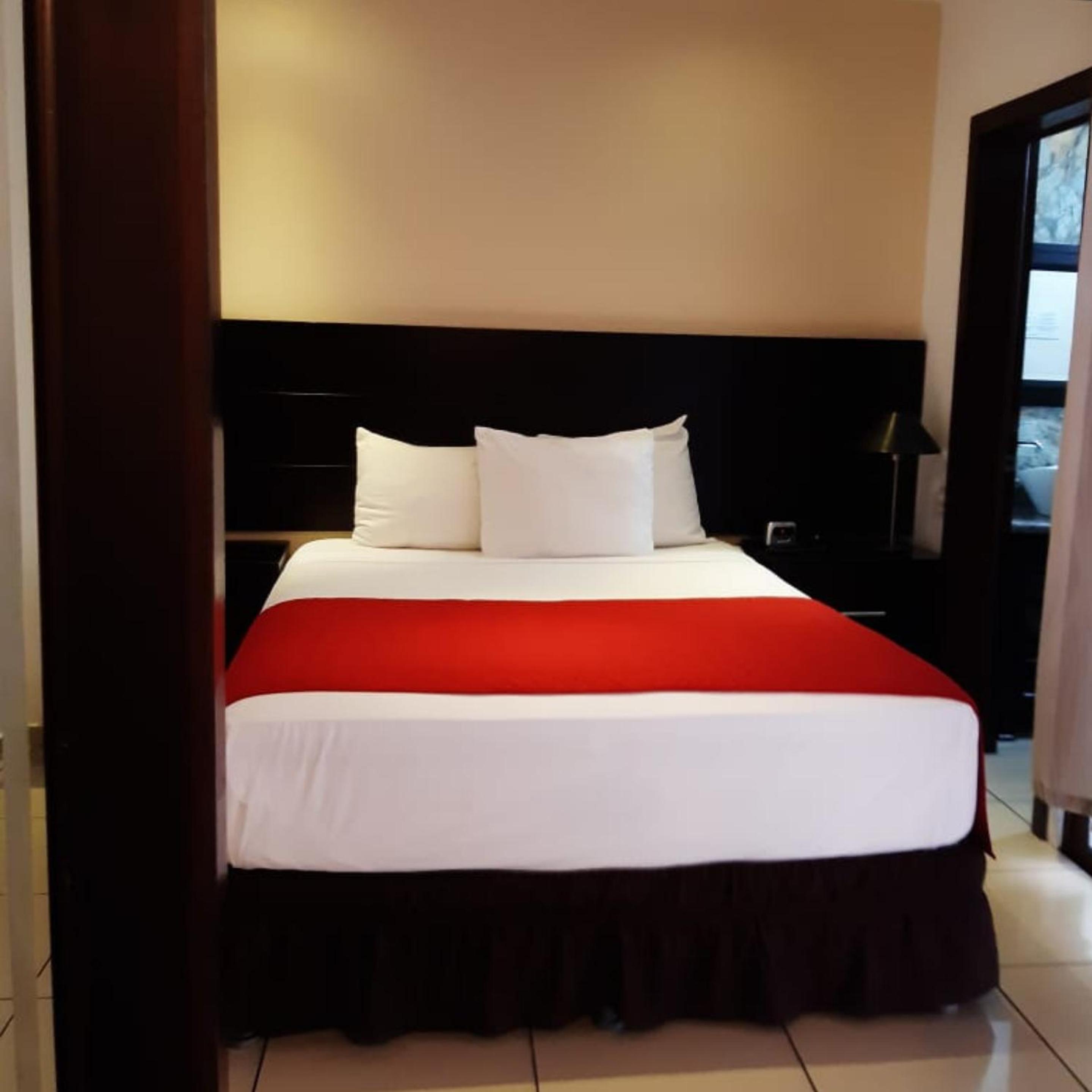 Double Room - Photo 5