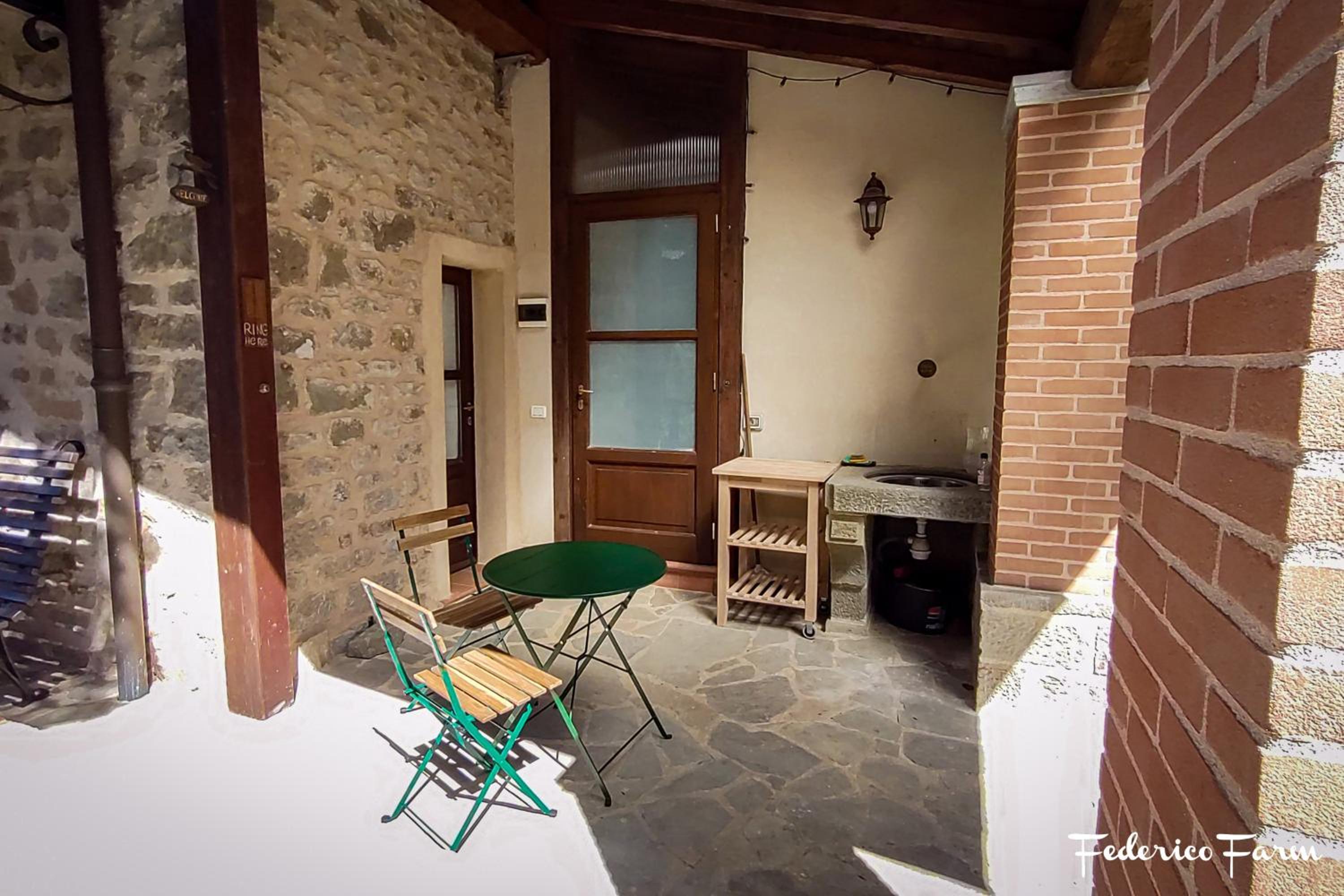 Double Room with Patio - Photo 6