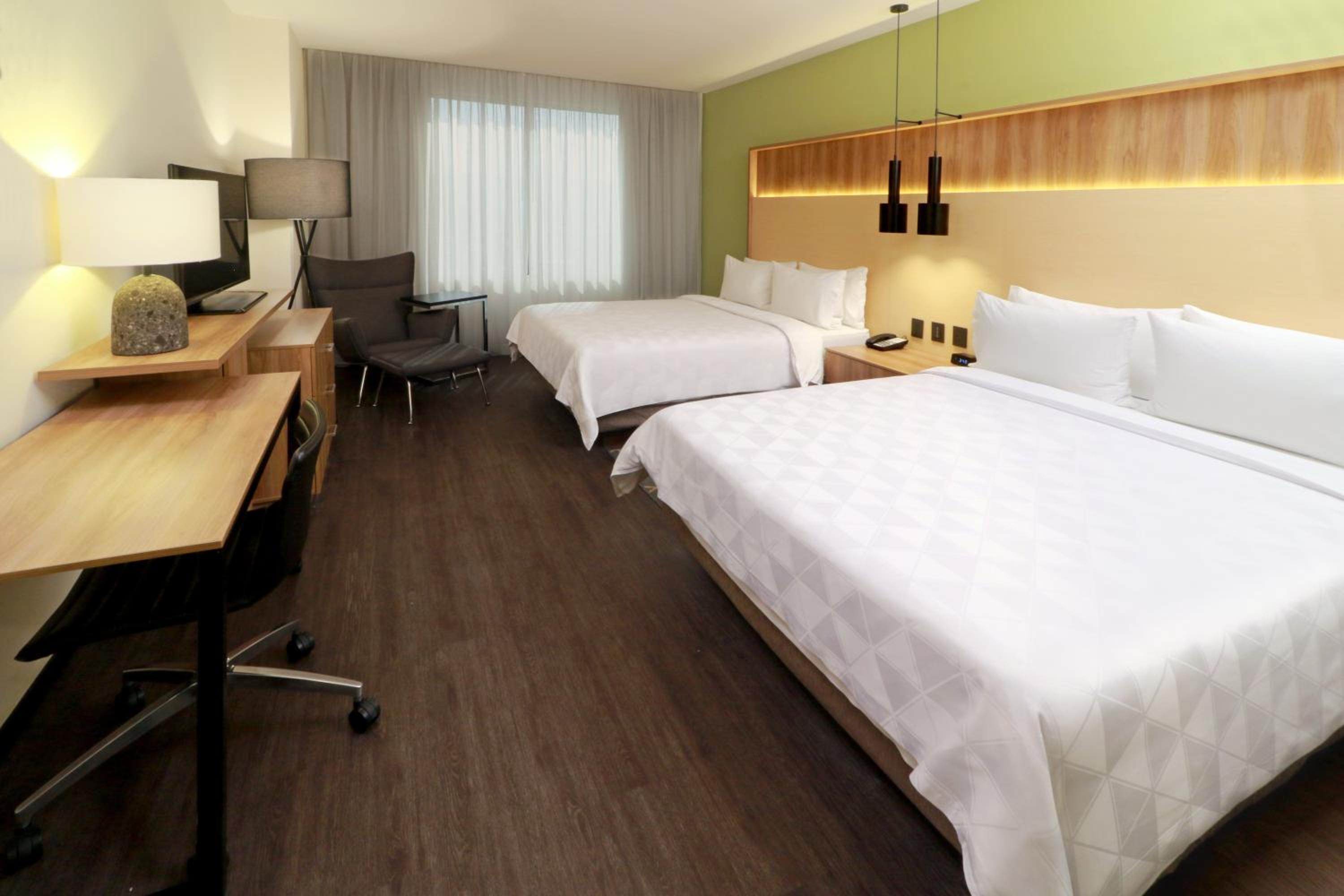 2 Queen Standard Room City View - Photo 2