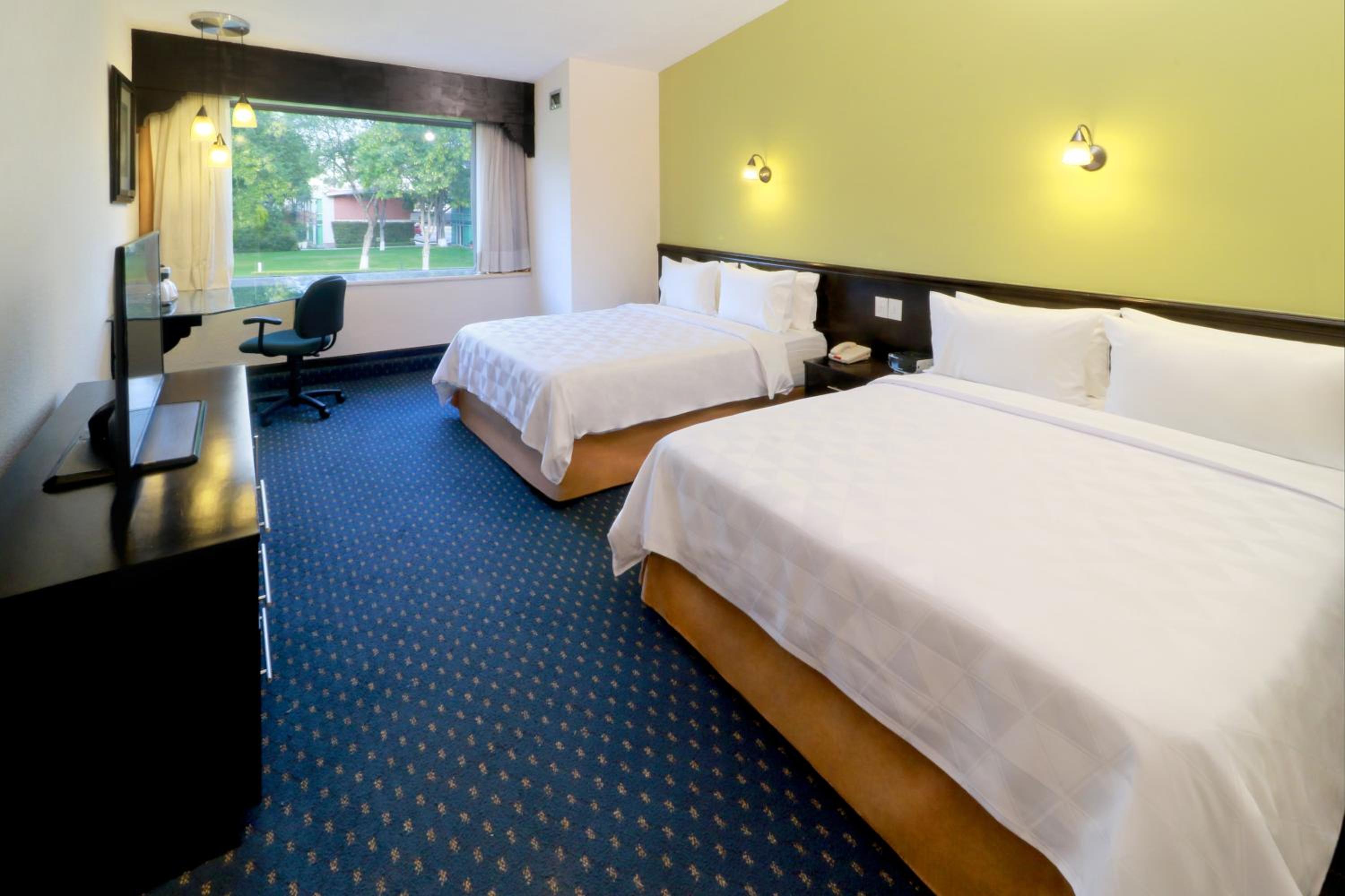 Standard Double Room with Two Double Beds and Courtyard Access - Photo 2