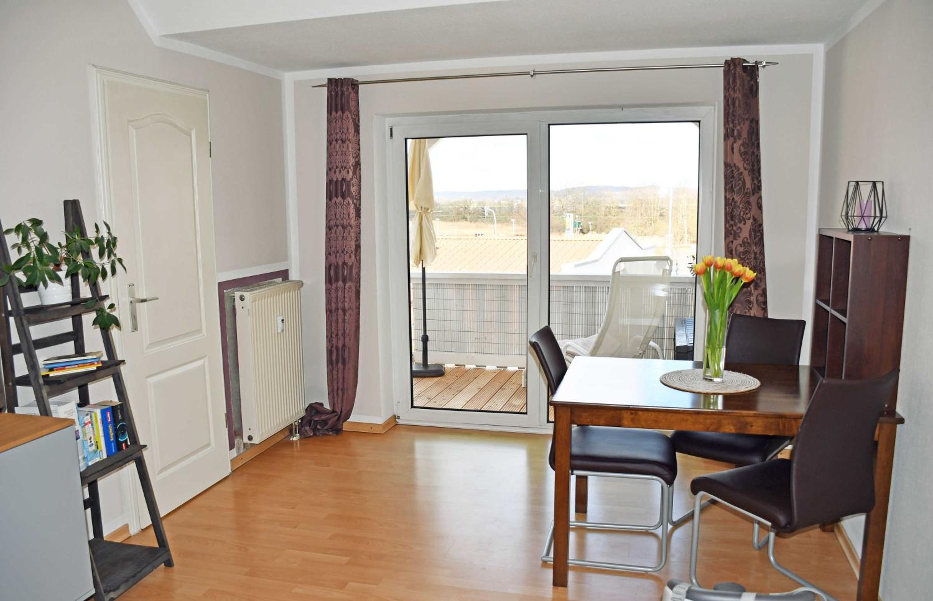 Apartment with Balcony photo 3