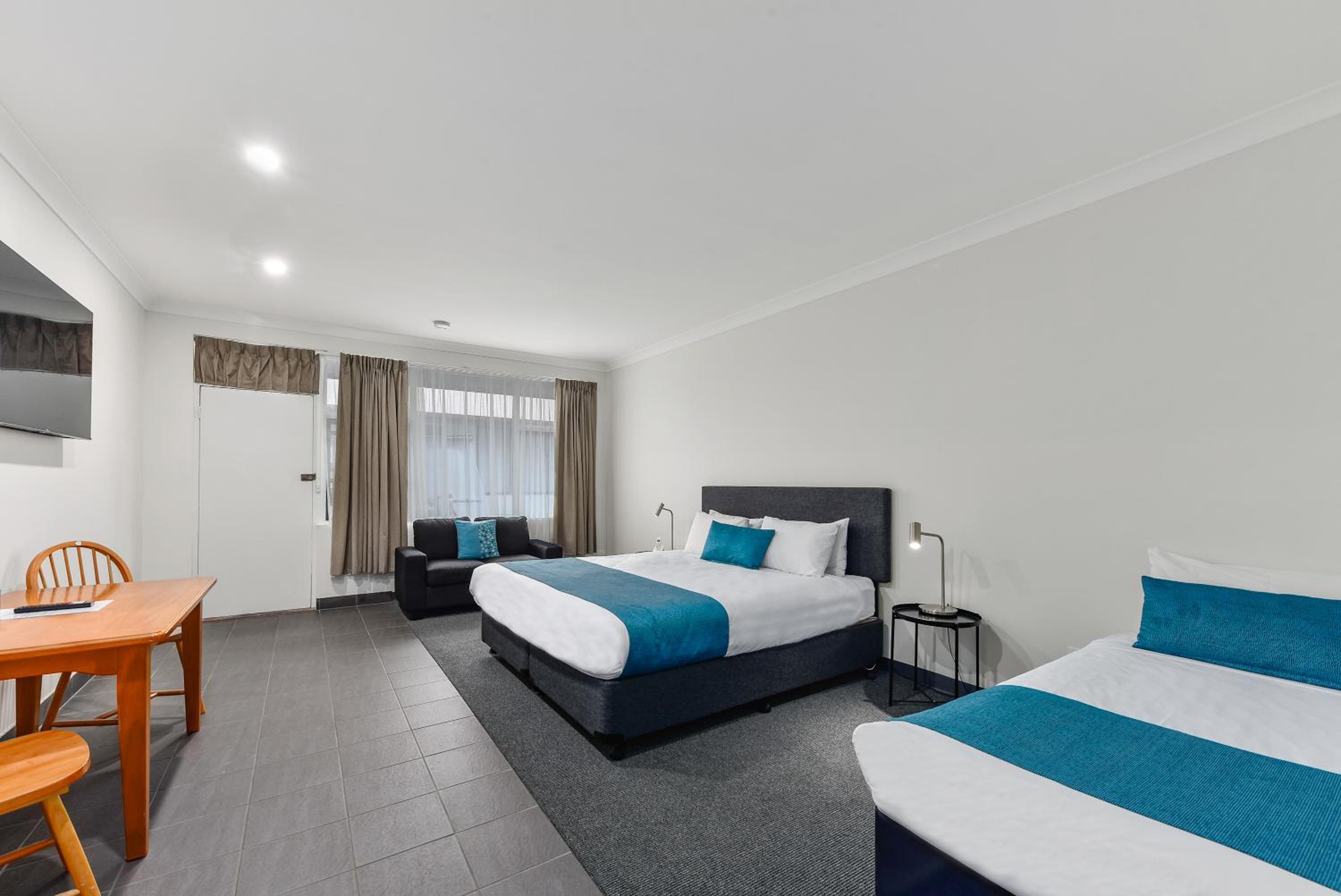 Superior Triple Room - Photo 3