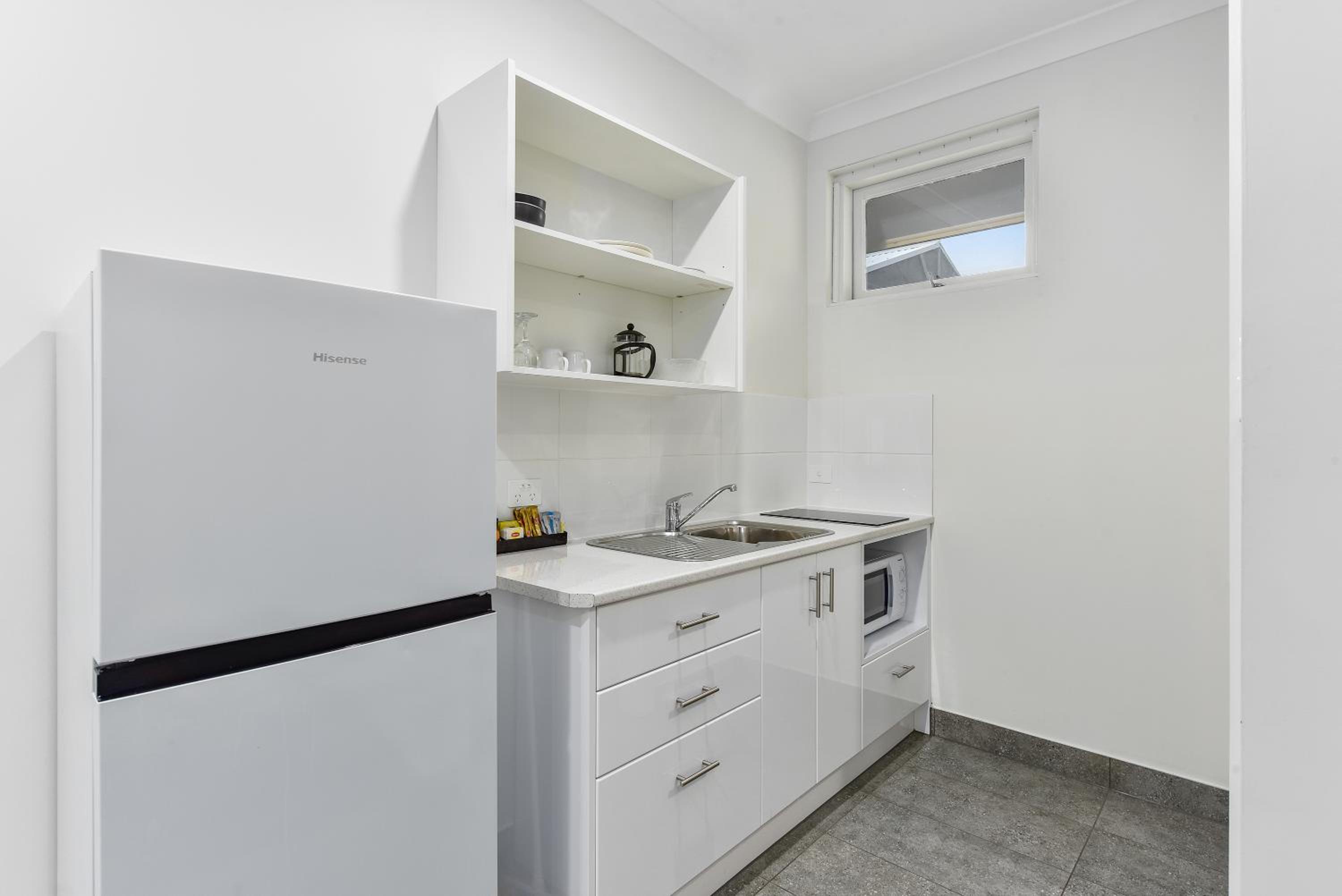 One-Bedroom Apartment - Photo 5