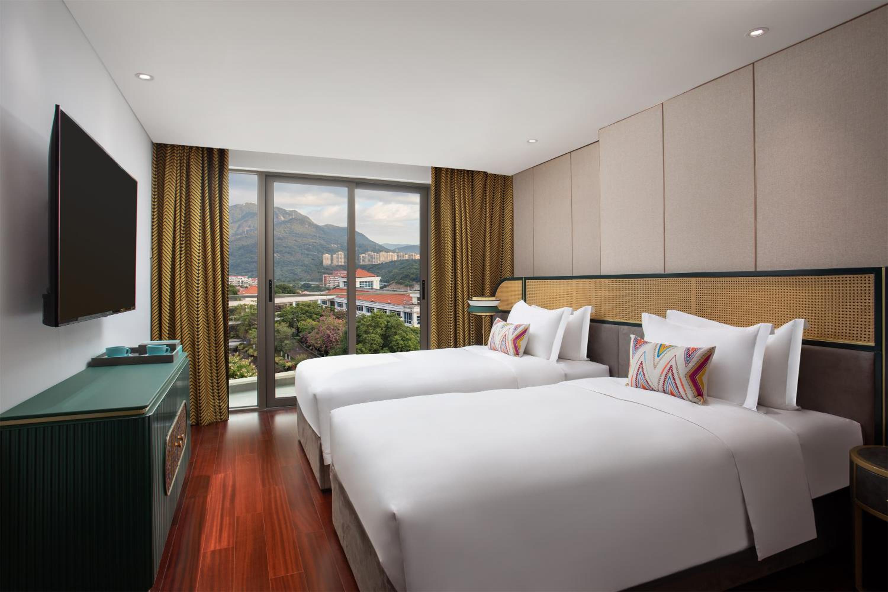 Twin Room - Non-Smoking - Photo 1